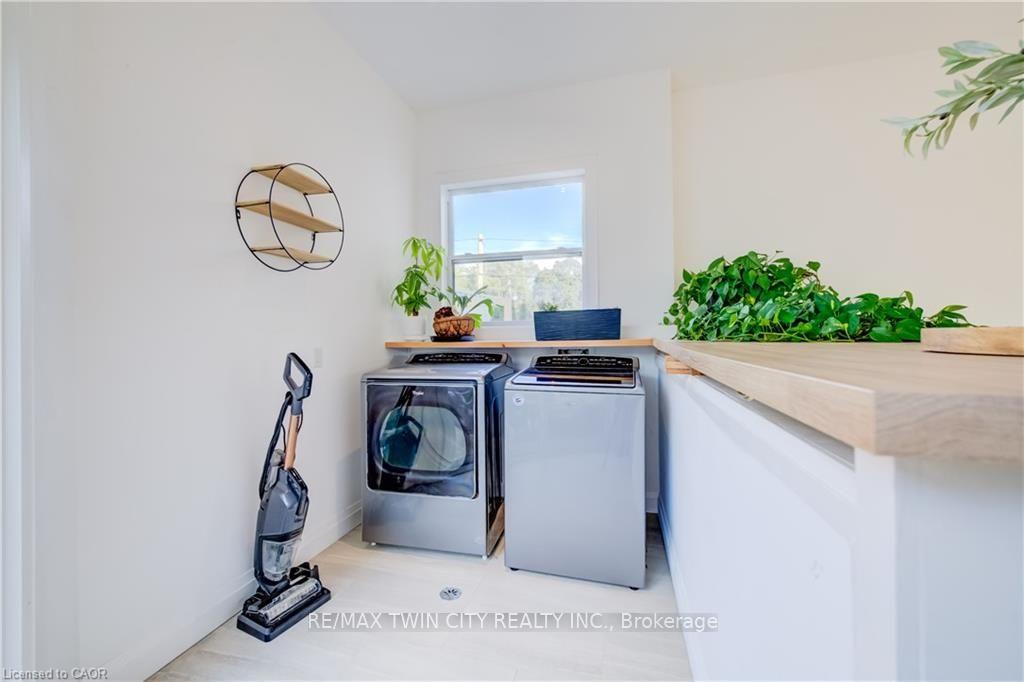 Photo 14 of 149 Woolwich Street, Waterloo, Bridgeport — HOMEH