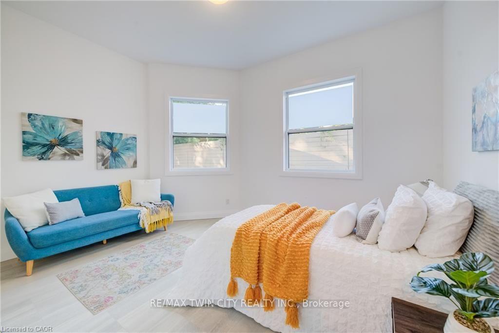 Photo 33 of 149 Woolwich Street, Waterloo, Bridgeport — HOMEH