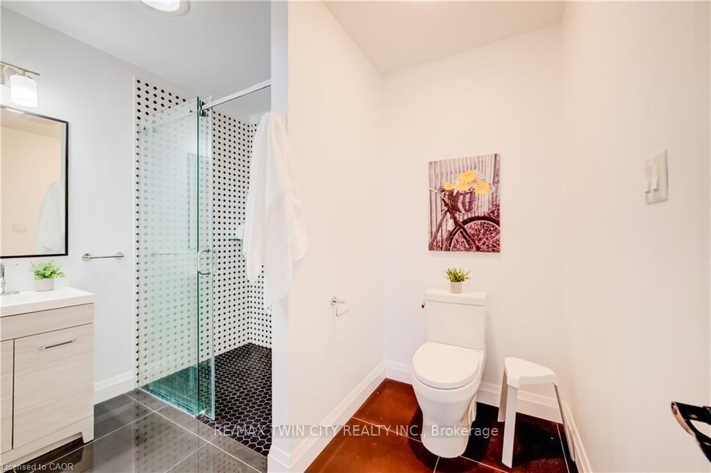 Photo 36 of 149 Woolwich Street, Waterloo, Bridgeport — HOMEH