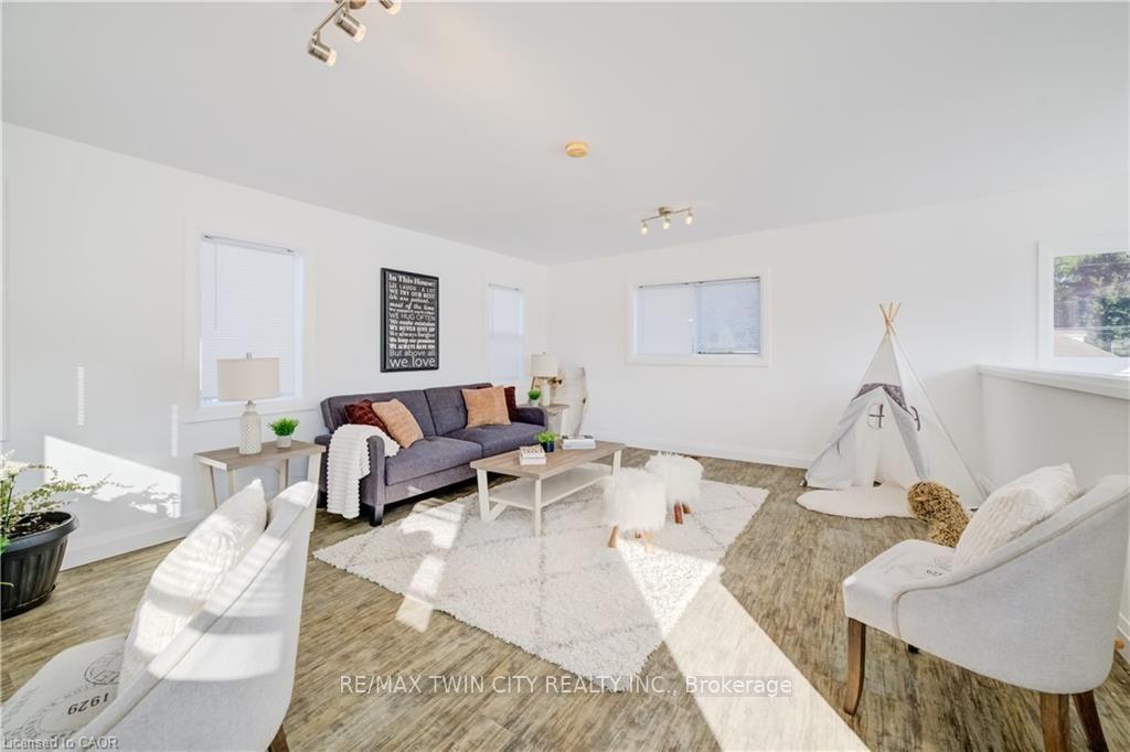 Photo 42 of 149 Woolwich Street, Waterloo, Bridgeport — HOMEH
