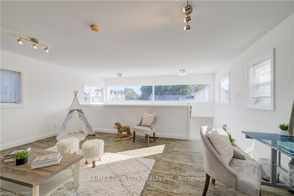 Photo 43 of 149 Woolwich Street, Waterloo, Bridgeport — HOMEH