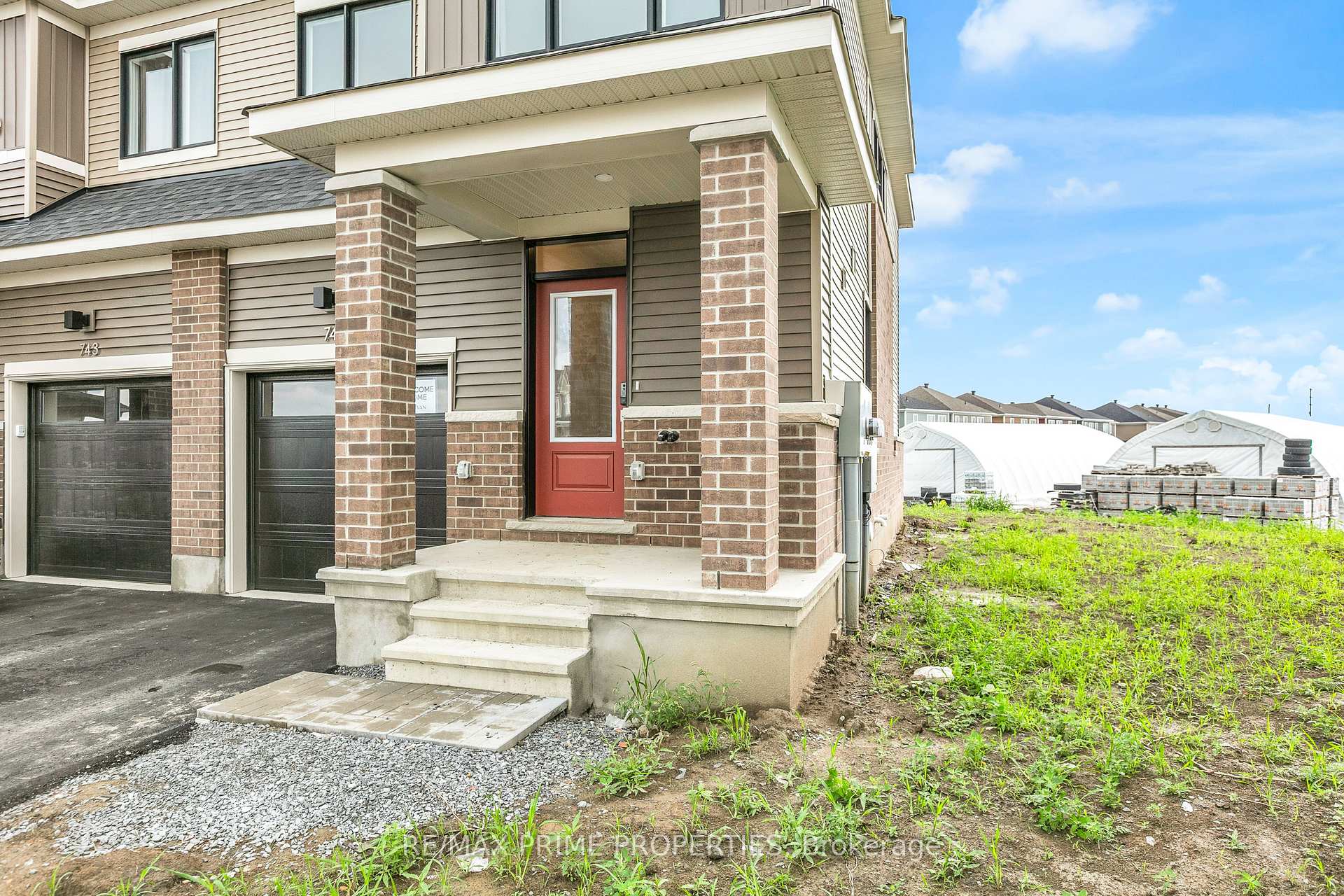 Photo 2 of 745 Haflinger Row, Ottawa, Btwn Franktown Rd. & Fallowfield Rd. — HOMEH