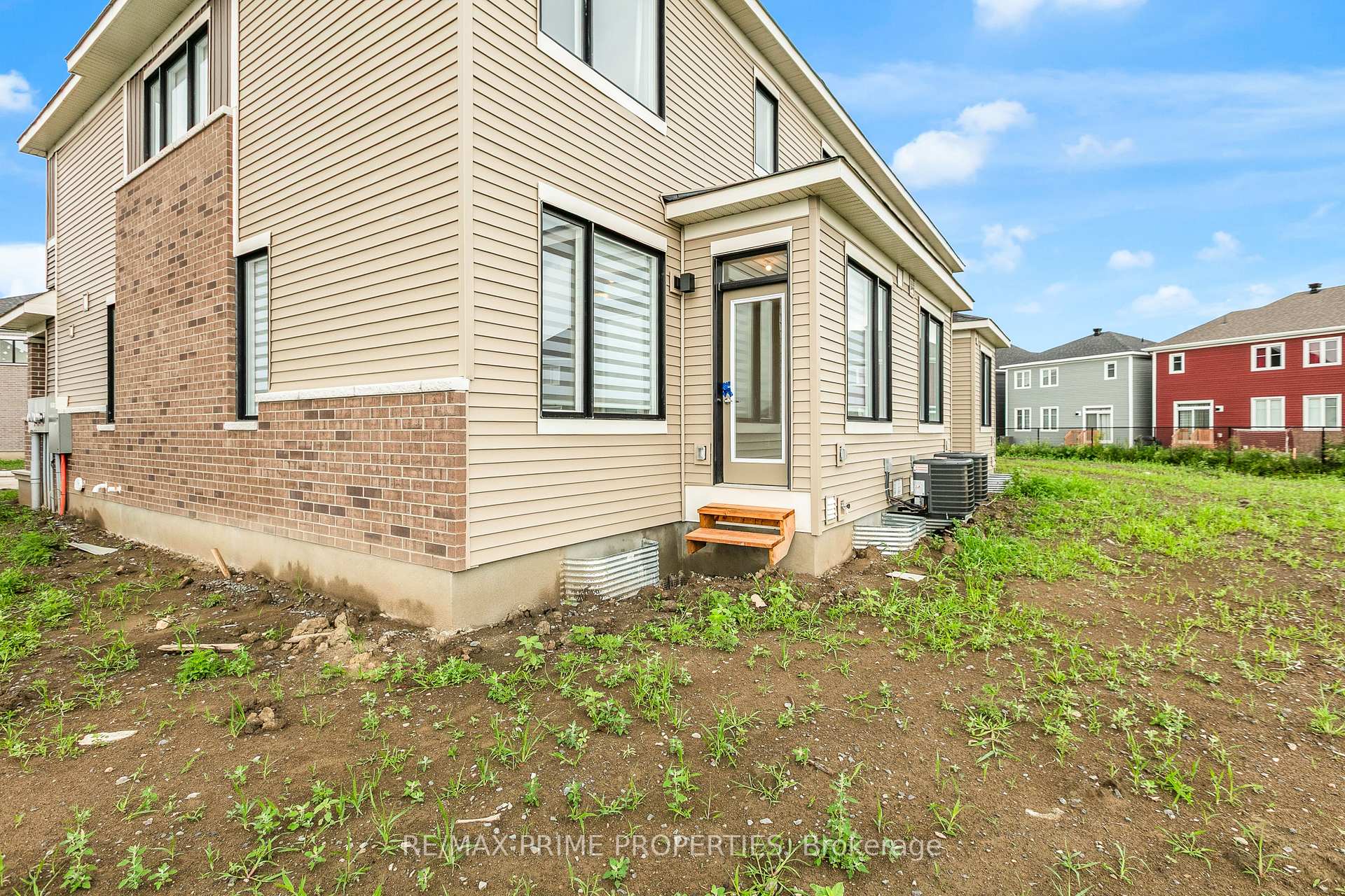 Photo 6 of 745 Haflinger Row, Ottawa, Btwn Franktown Rd. & Fallowfield Rd. — HOMEH