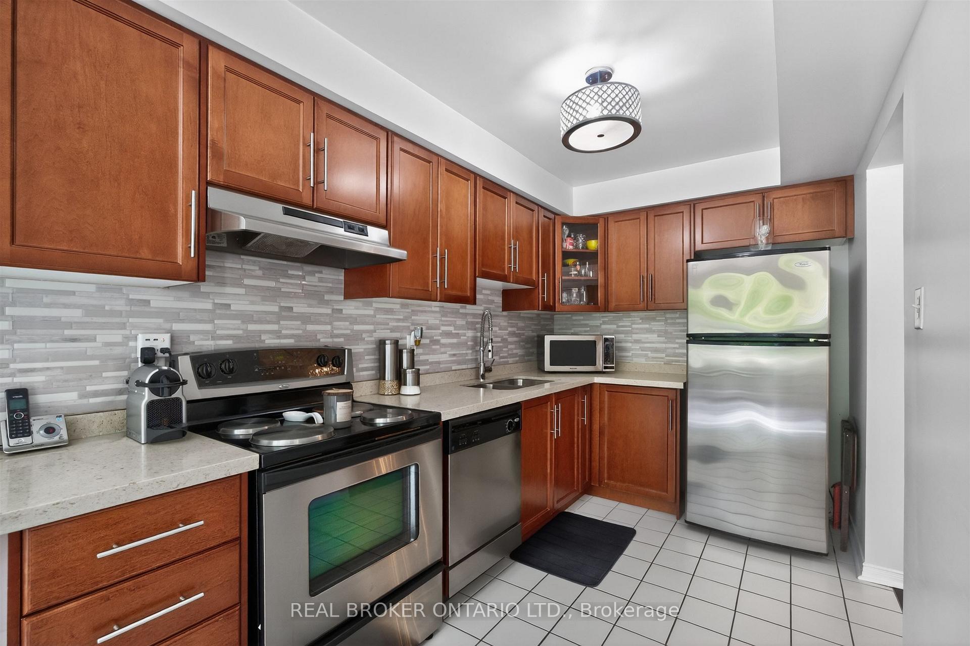 Photo 13 of Unit 102, 86 Joymar Drive, Mississauga, Streetsville — HOMEH