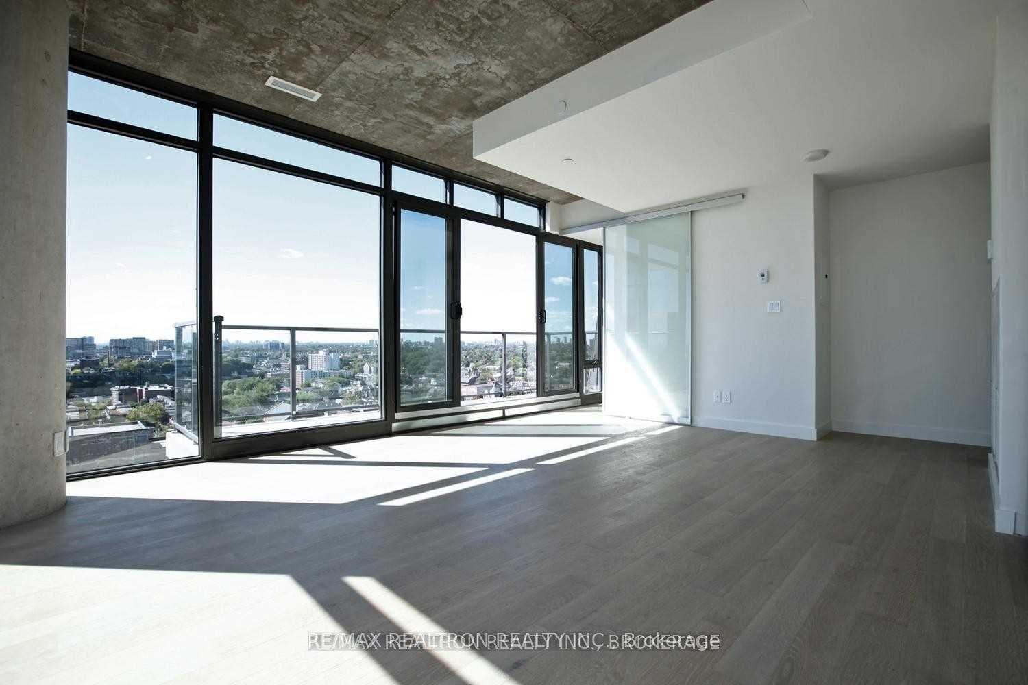Photo 10 of Unit 1602, 111 Bathurst Street, Toronto, Waterfront Communities — HOMEH