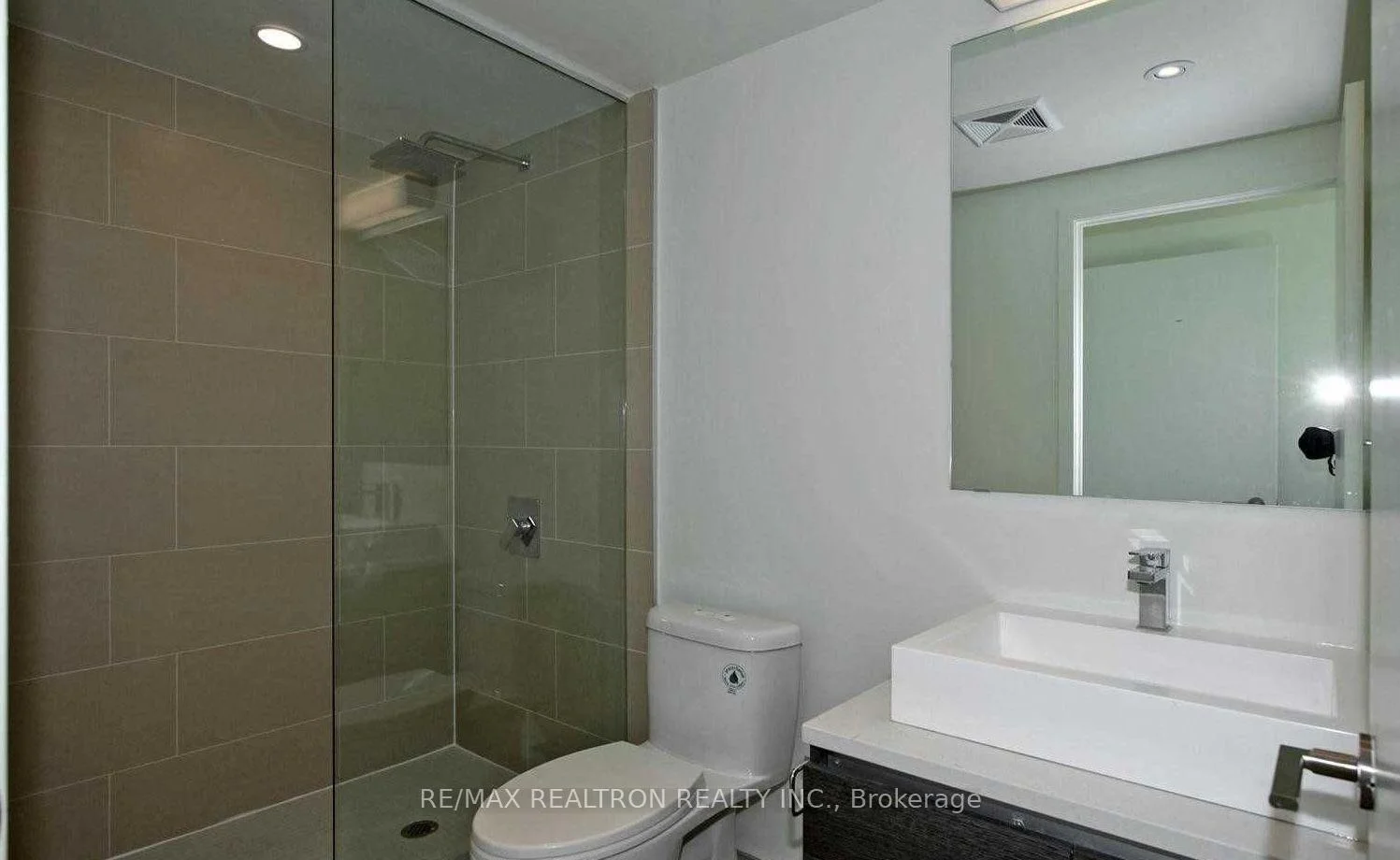 Photo 19 of Unit 1602, 111 Bathurst Street, Toronto, Waterfront Communities — HOMEH