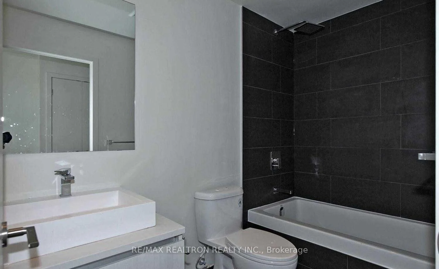 Photo 25 of Unit 1602, 111 Bathurst Street, Toronto, Waterfront Communities — HOMEH