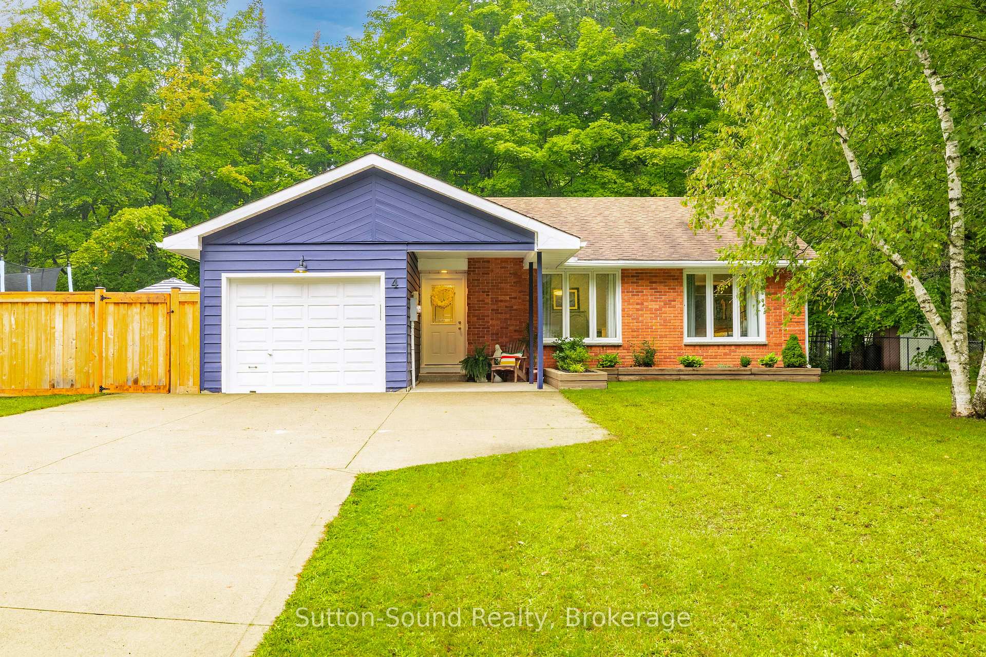 Photo 2 of 4 Maplewood Drive, South Bruce Peninsula — HOMEH