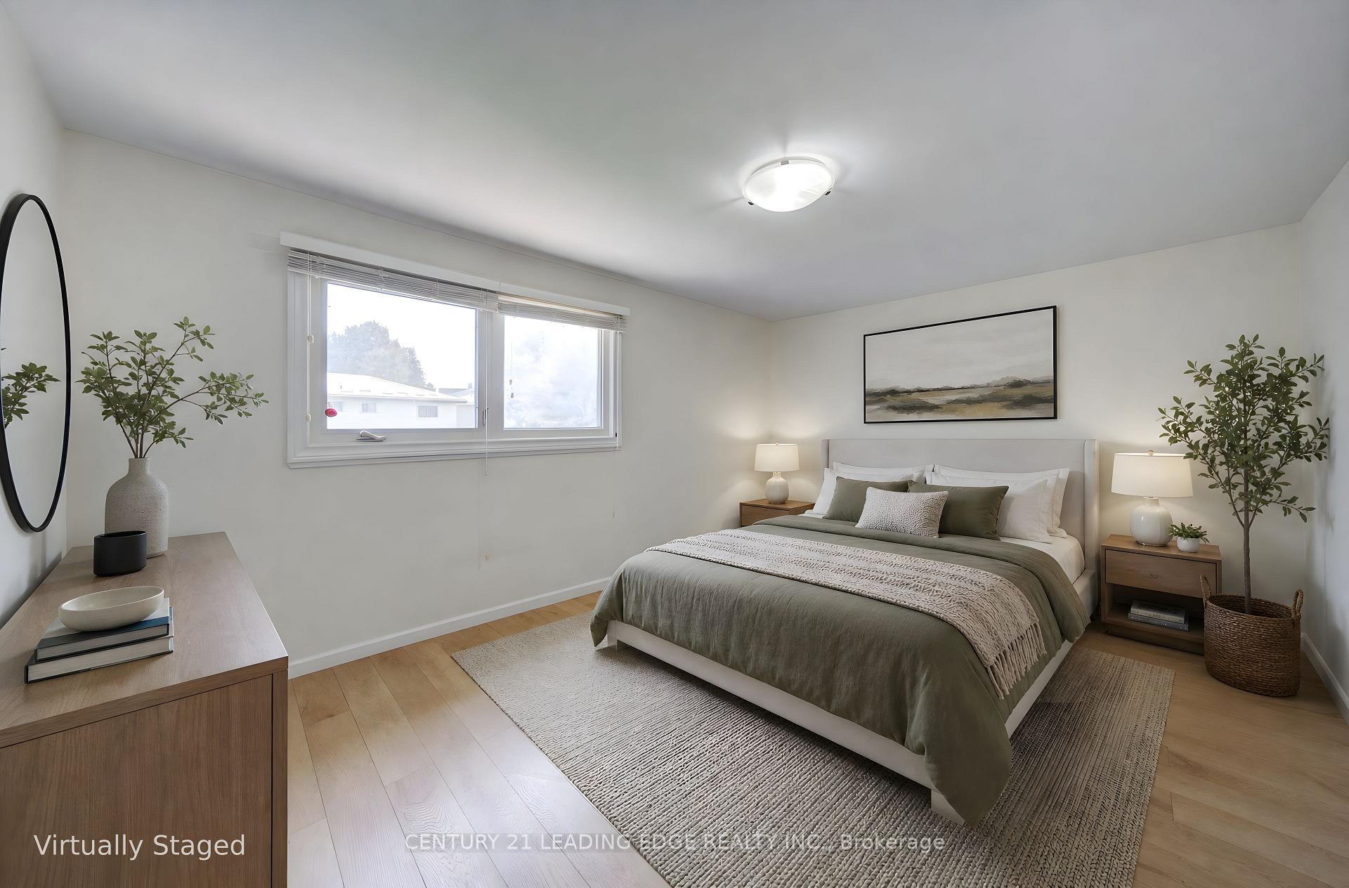Photo 13 of 43 Carlton Road, Markham, Unionville — HOMEH