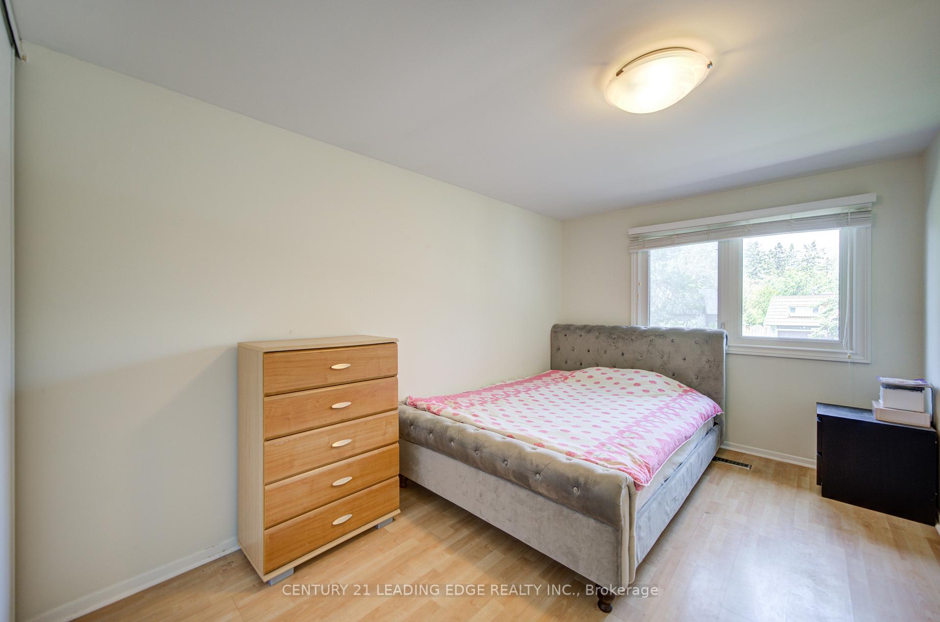 Photo 15 of 43 Carlton Road, Markham, Unionville — HOMEH