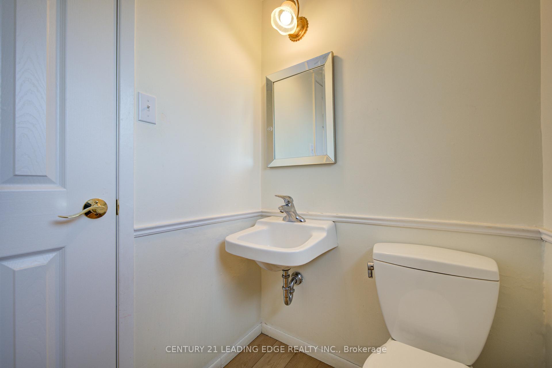 Photo 19 of 43 Carlton Road, Markham, Unionville — HOMEH