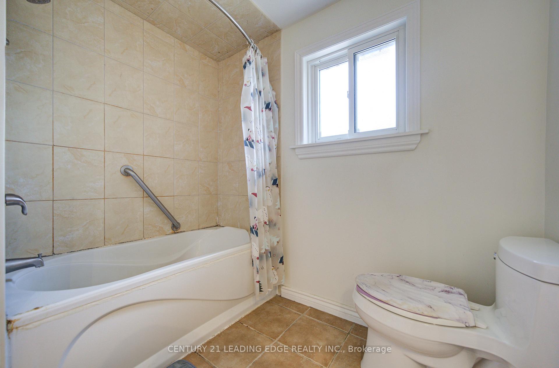 Photo 21 of 43 Carlton Road, Markham, Unionville — HOMEH