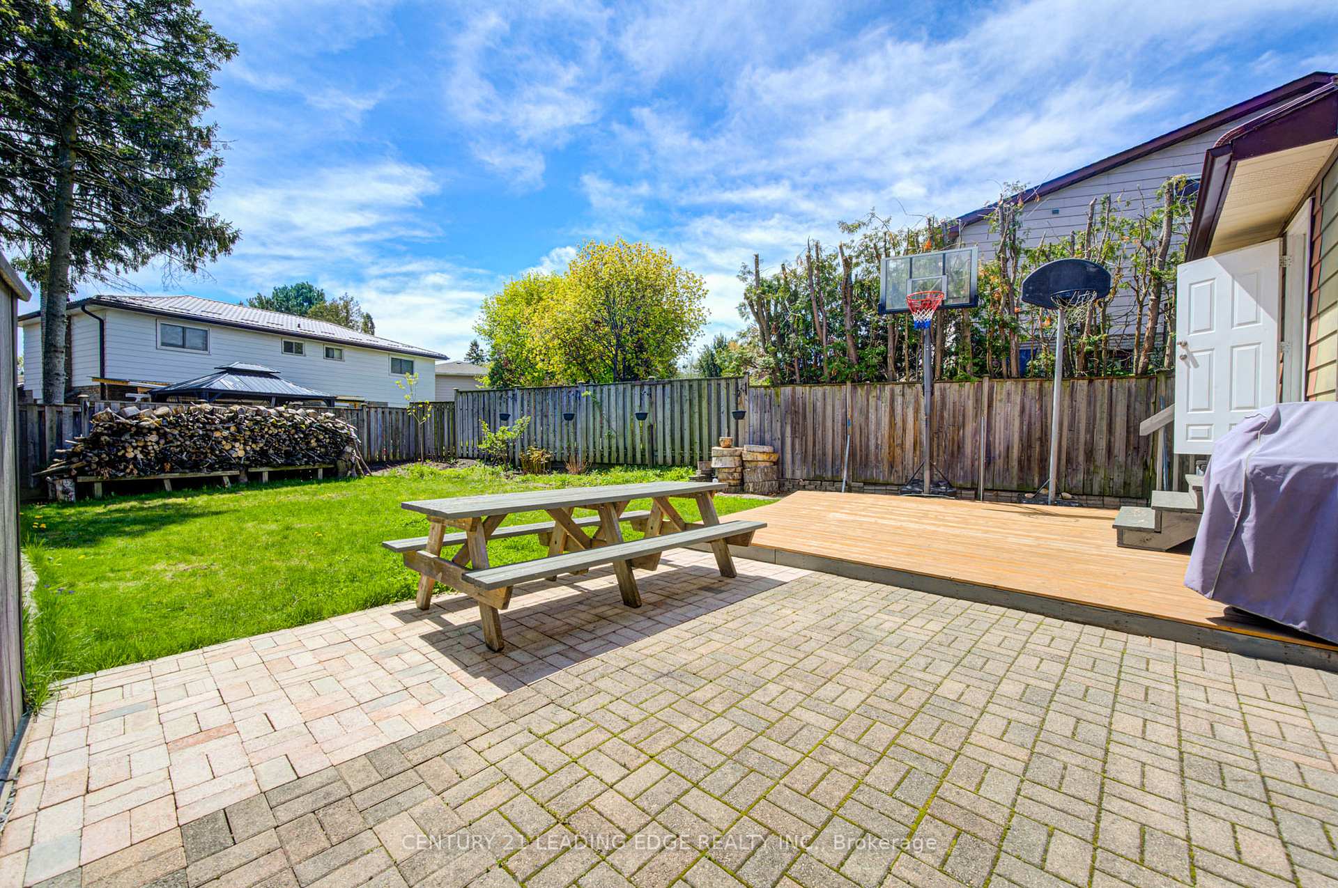 Photo 28 of 43 Carlton Road, Markham, Unionville — HOMEH