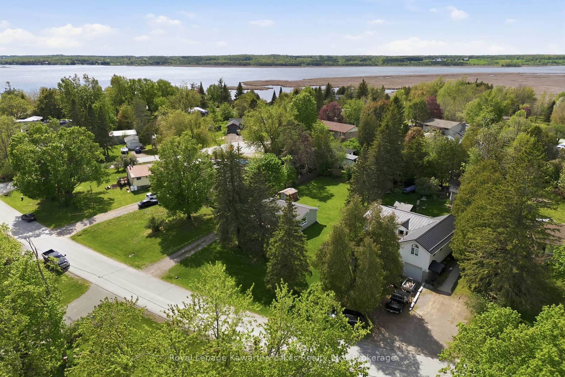Photo 3 of 16 Marilyn Crescent, Kawartha Lakes, Emily — HOMEH