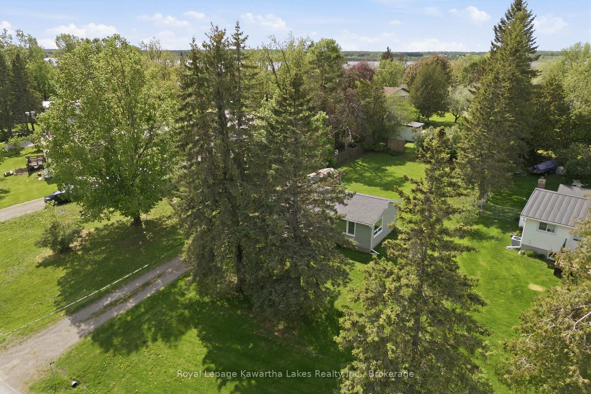 Photo 5 of 16 Marilyn Crescent, Kawartha Lakes, Emily — HOMEH