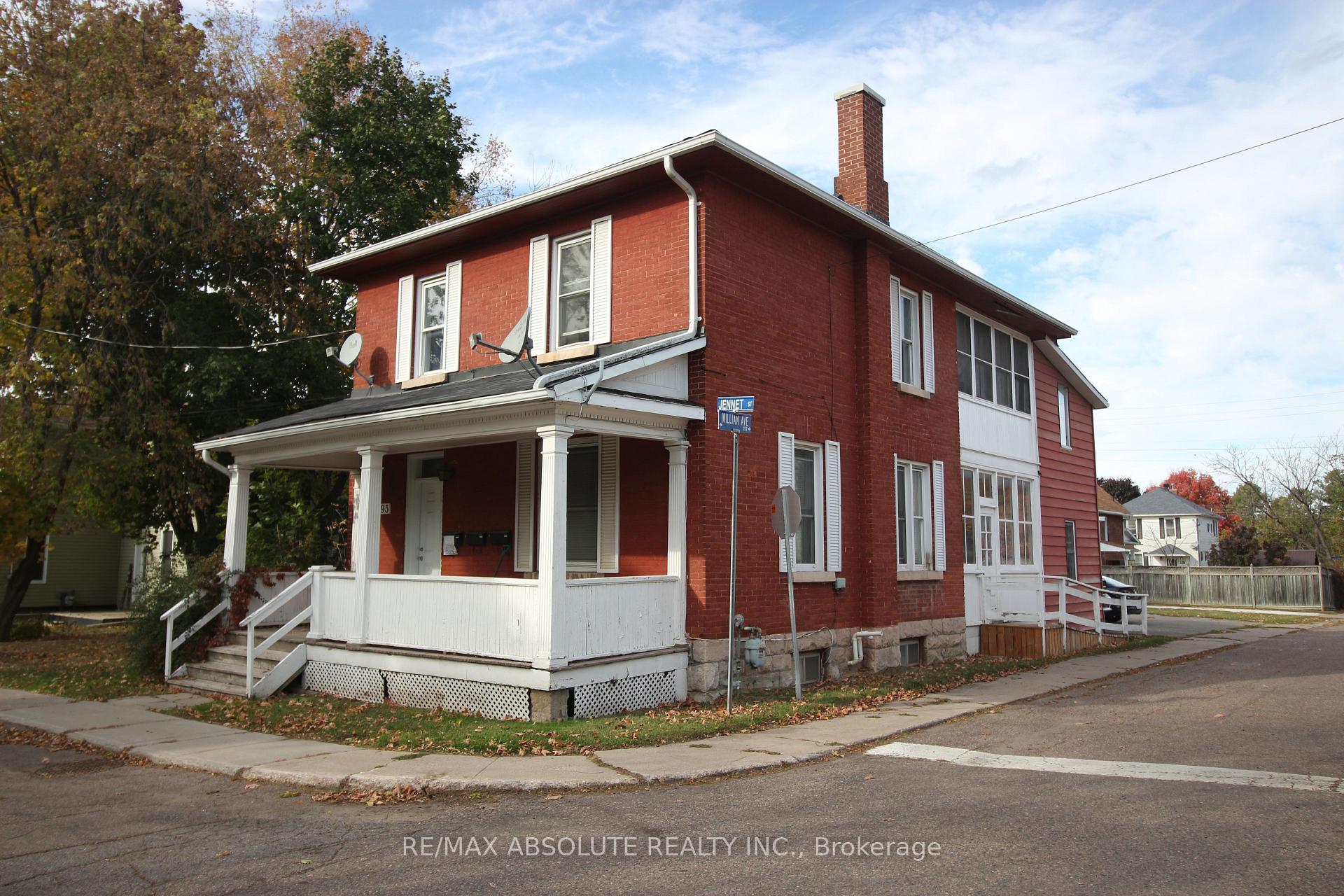 Photo 3 of 193 Jennet Street, Renfrew, Renfrew — HOMEH