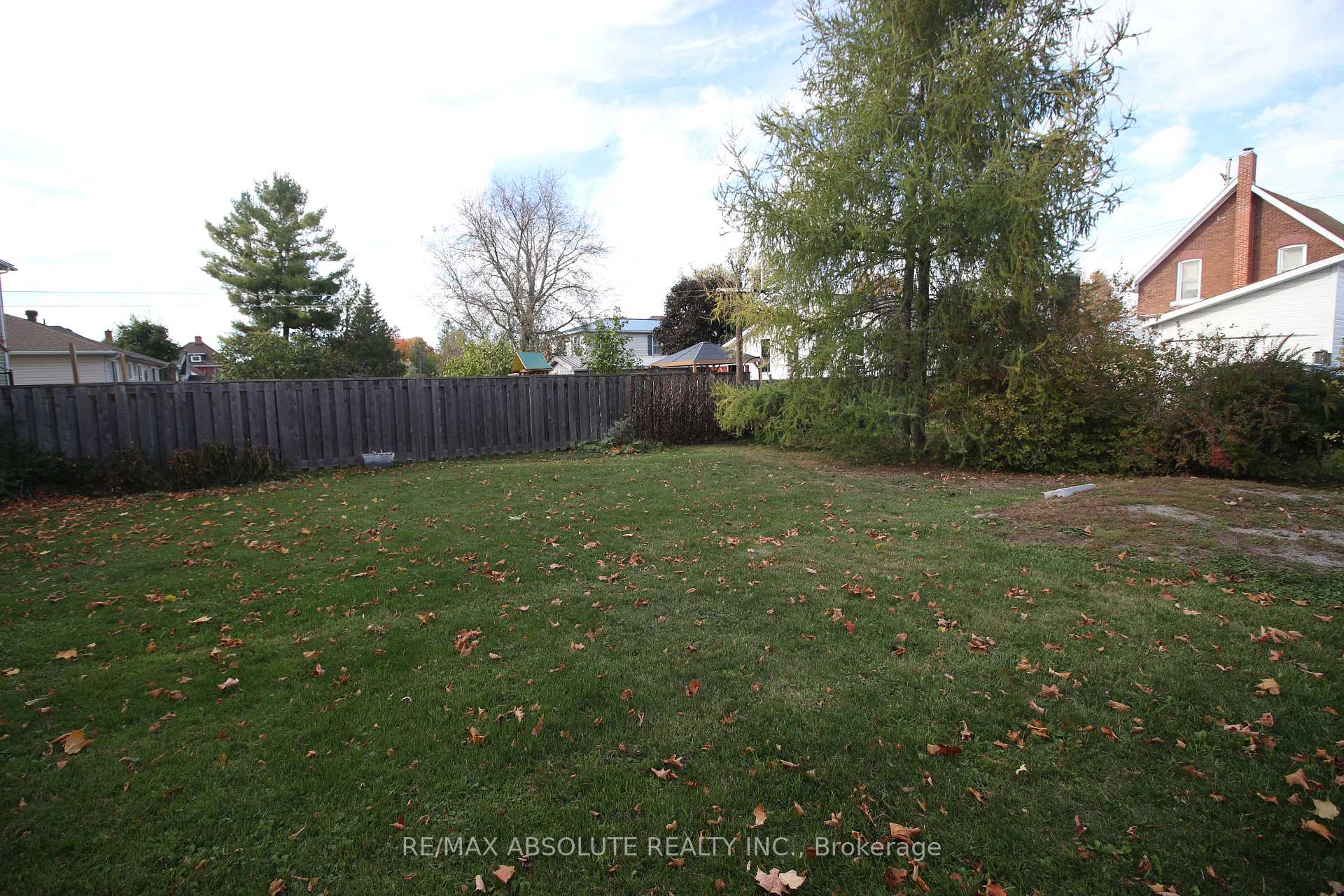 Photo 5 of 193 Jennet Street, Renfrew, Renfrew — HOMEH