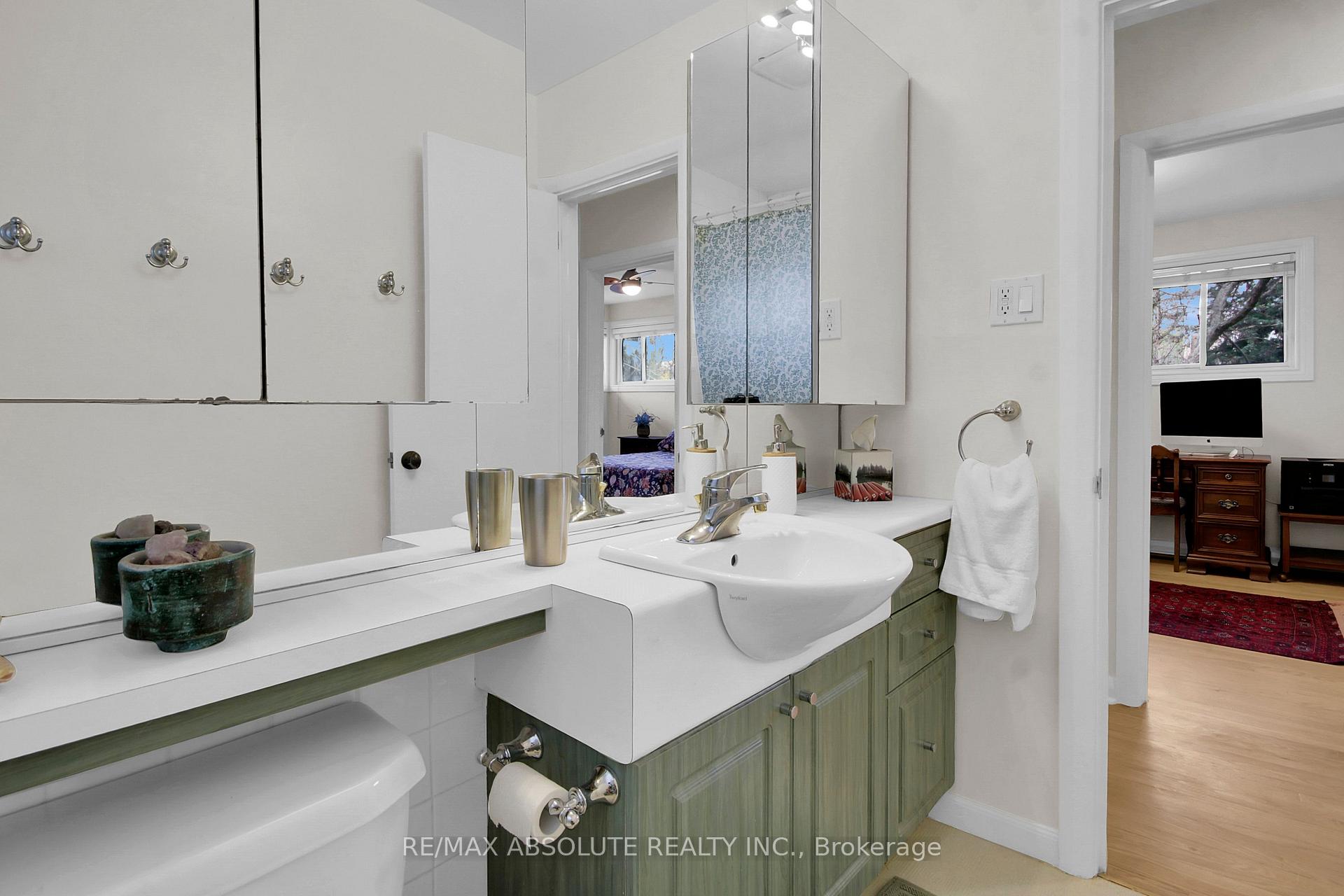 Photo 14 of 731 Dovercourt Avenue, Ottawa, McKellar/Highland — HOMEH