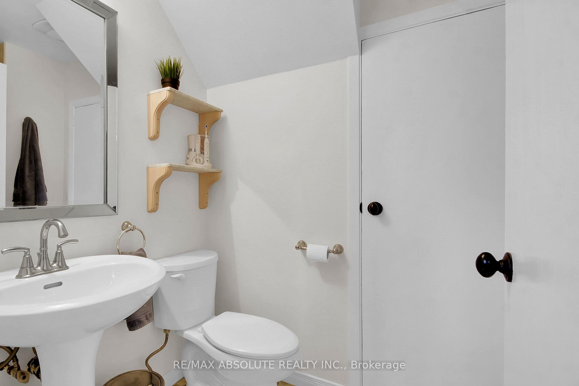 Photo 31 of 731 Dovercourt Avenue, Ottawa, McKellar/Highland — HOMEH