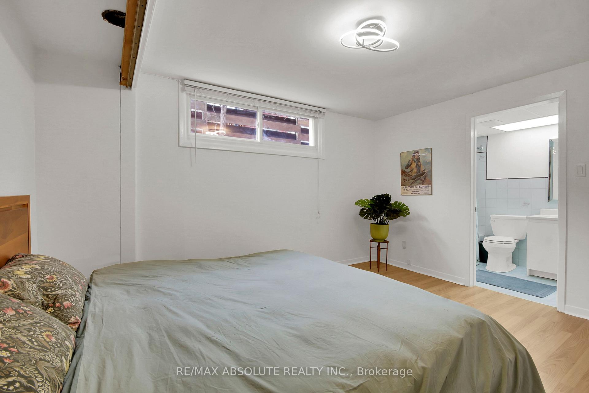 Photo 33 of 731 Dovercourt Avenue, Ottawa, McKellar/Highland — HOMEH