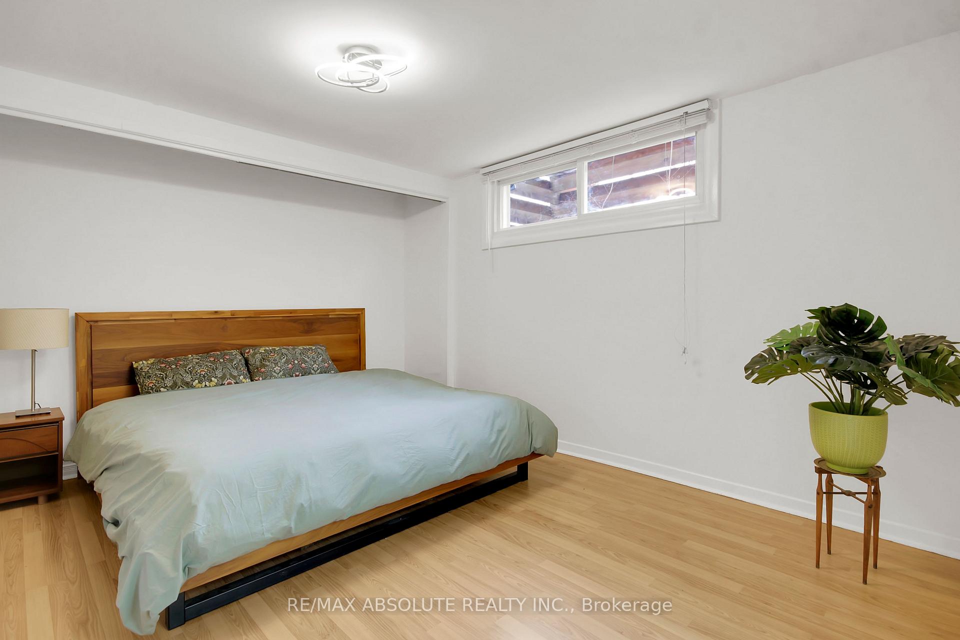 Photo 34 of 731 Dovercourt Avenue, Ottawa, McKellar/Highland — HOMEH