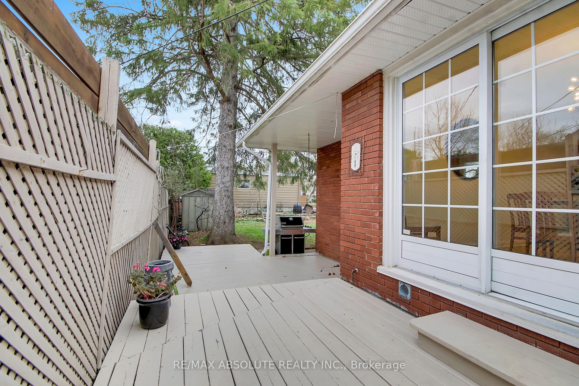 Photo 35 of 731 Dovercourt Avenue, Ottawa, McKellar/Highland — HOMEH