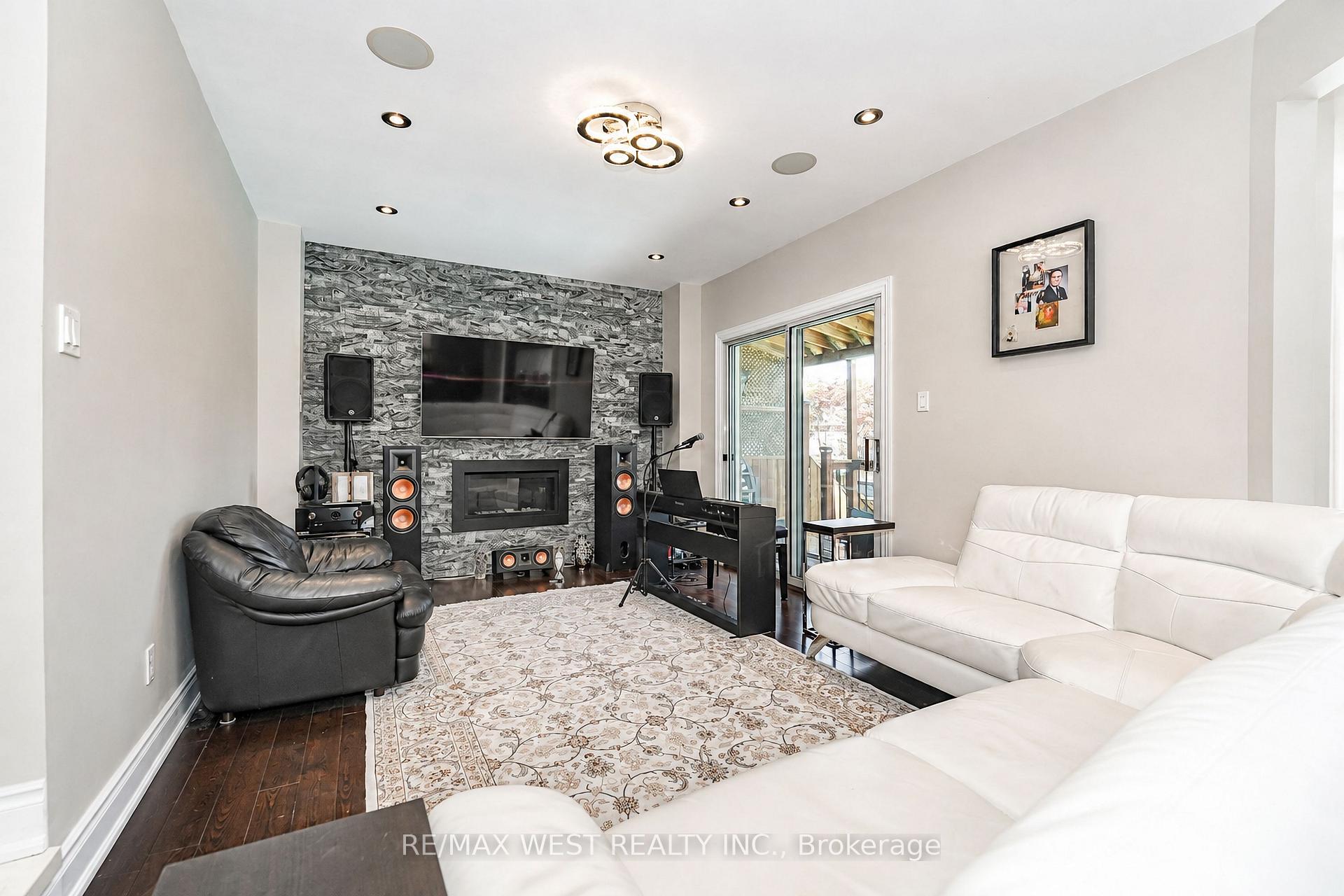 Photo 4 of 67 Dawlish Avenue, Aurora, Aurora Highlands — HOMEH