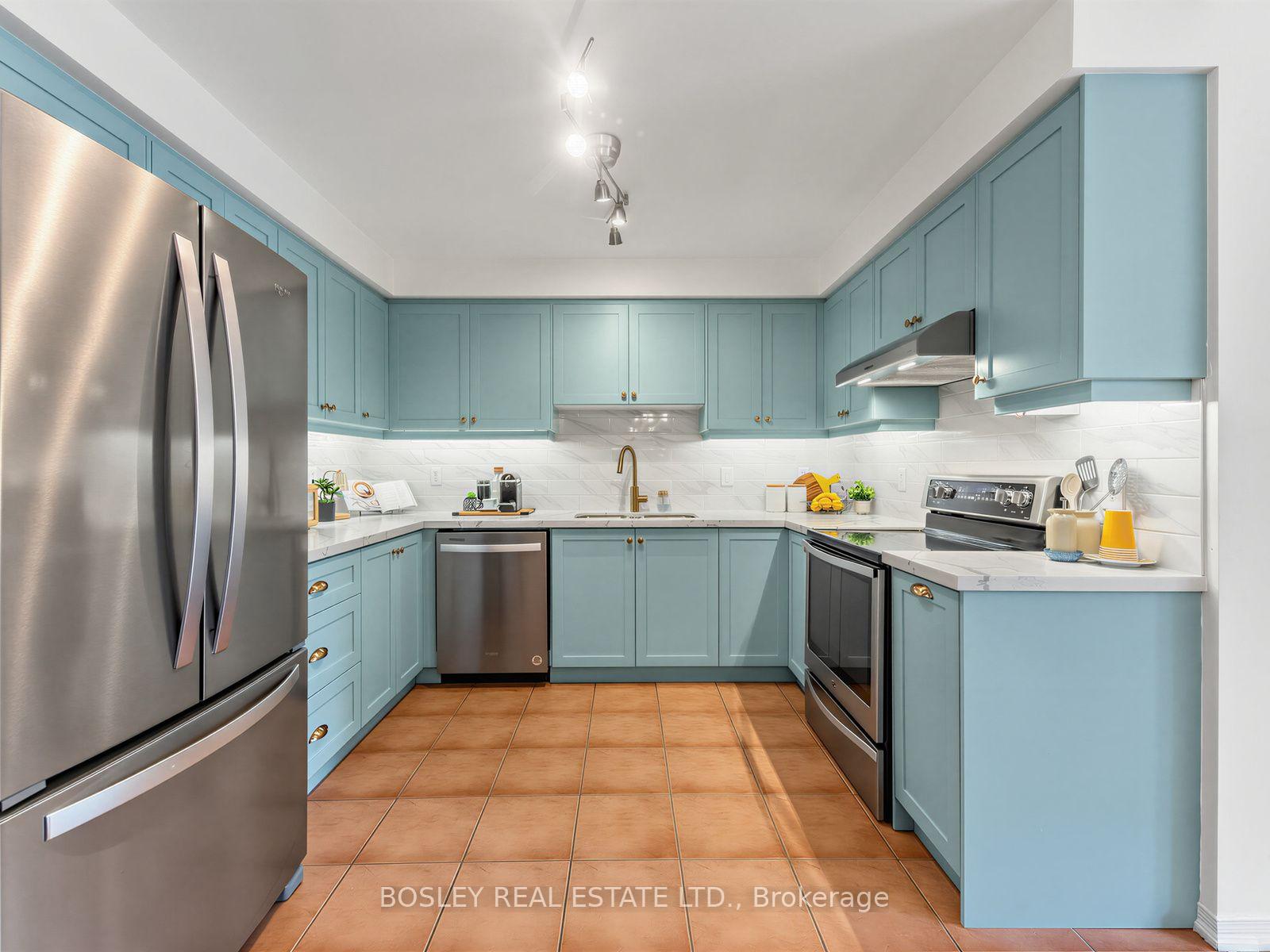 Photo 11 of Unit 29, 1489 Heritage Way, Oakville, Glen Abbey — HOMEH