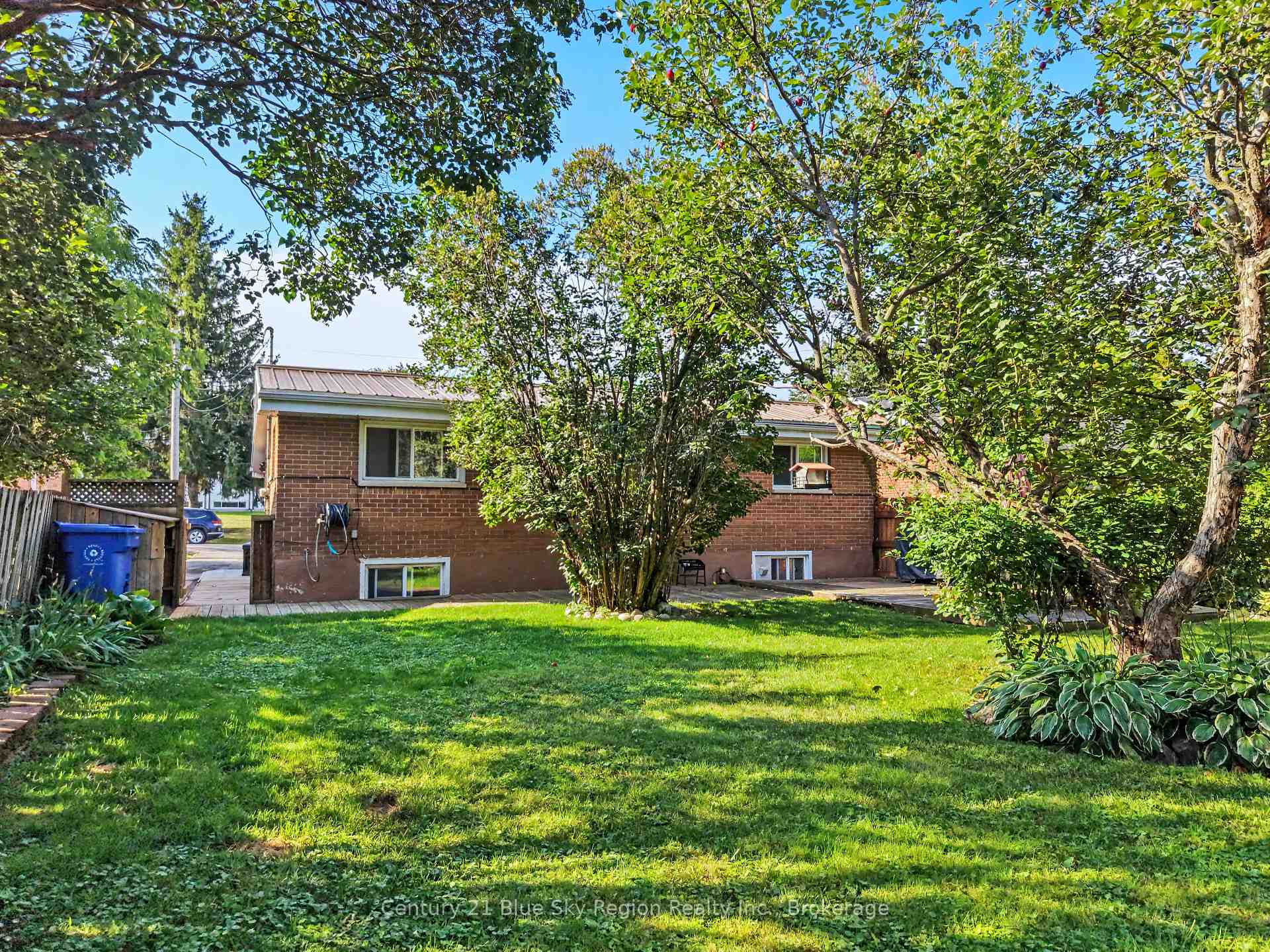 Photo 4 of 328 Mckenzie Avenue, North Bay, Widdifield — HOMEH