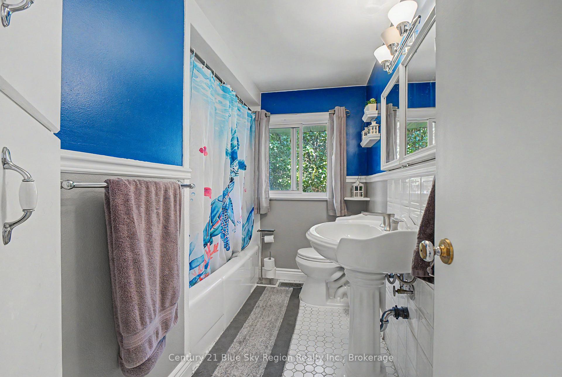 Photo 20 of 328 Mckenzie Avenue, North Bay, Widdifield — HOMEH