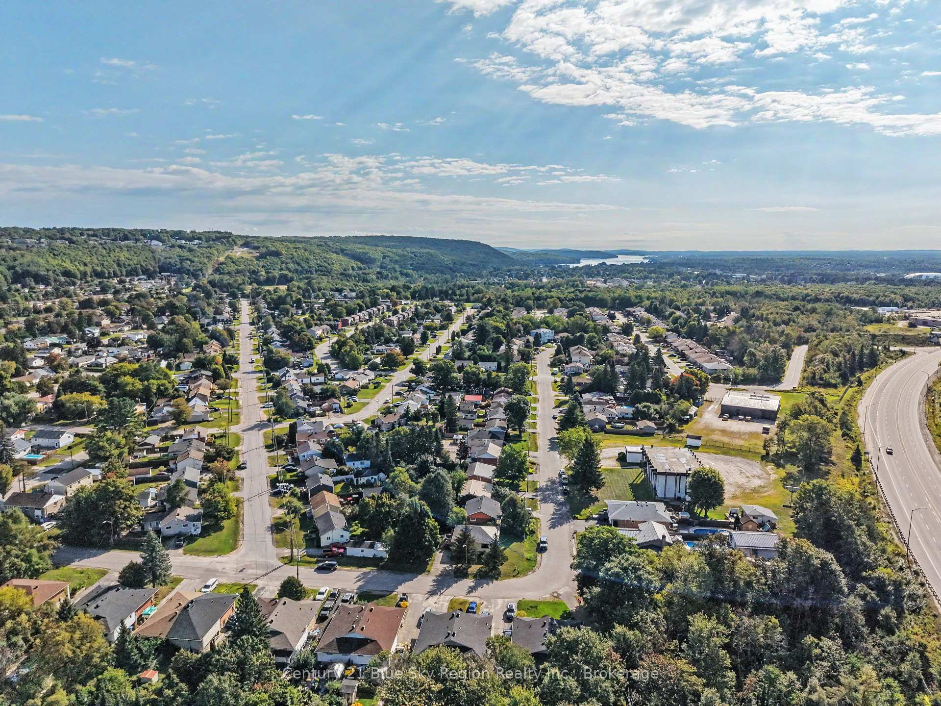 Photo 36 of 328 Mckenzie Avenue, North Bay, Widdifield — HOMEH