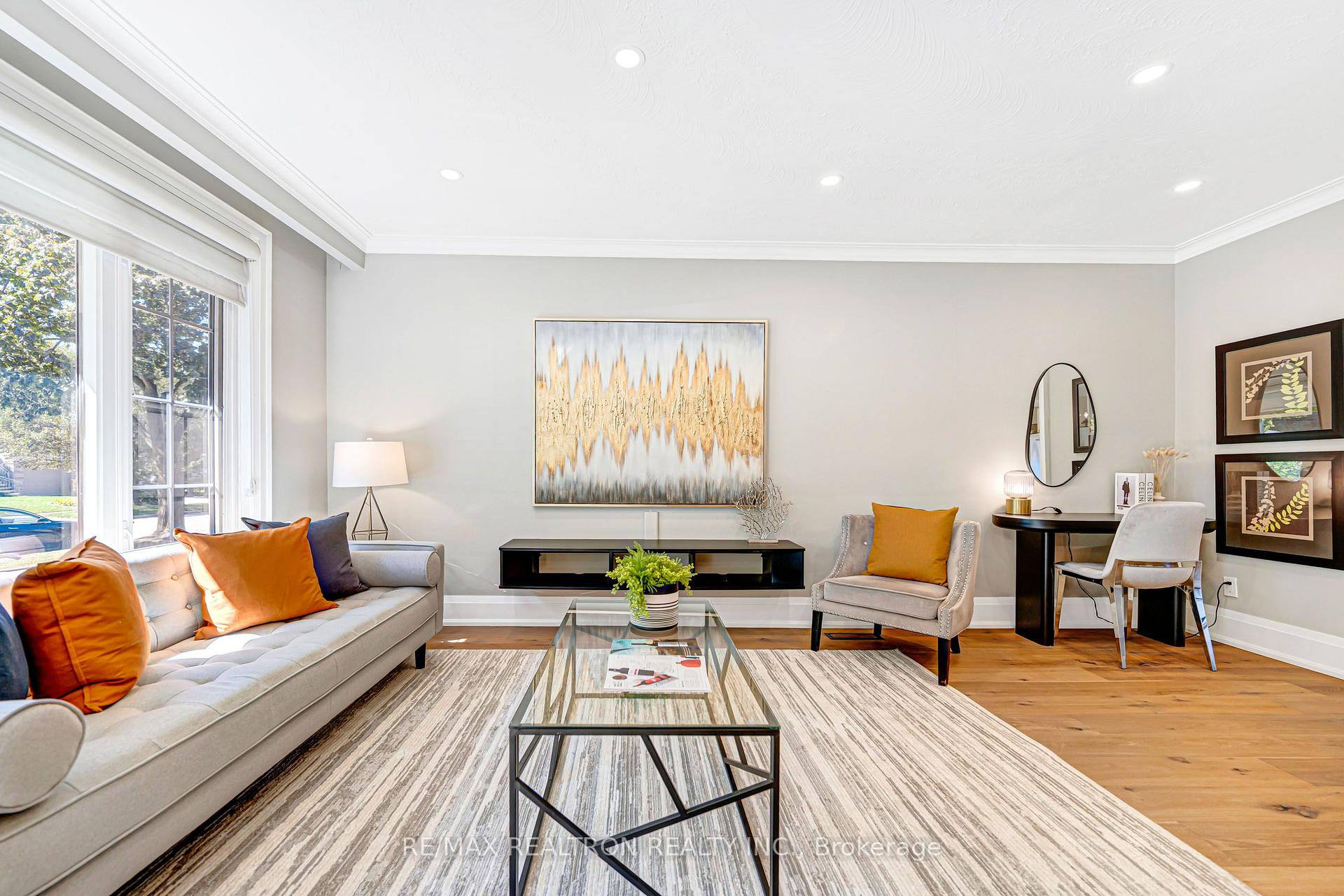 Photo 7 of 44 Fenley Drive, Etobicoke, Kingsview Village-The Westway — HOMEH