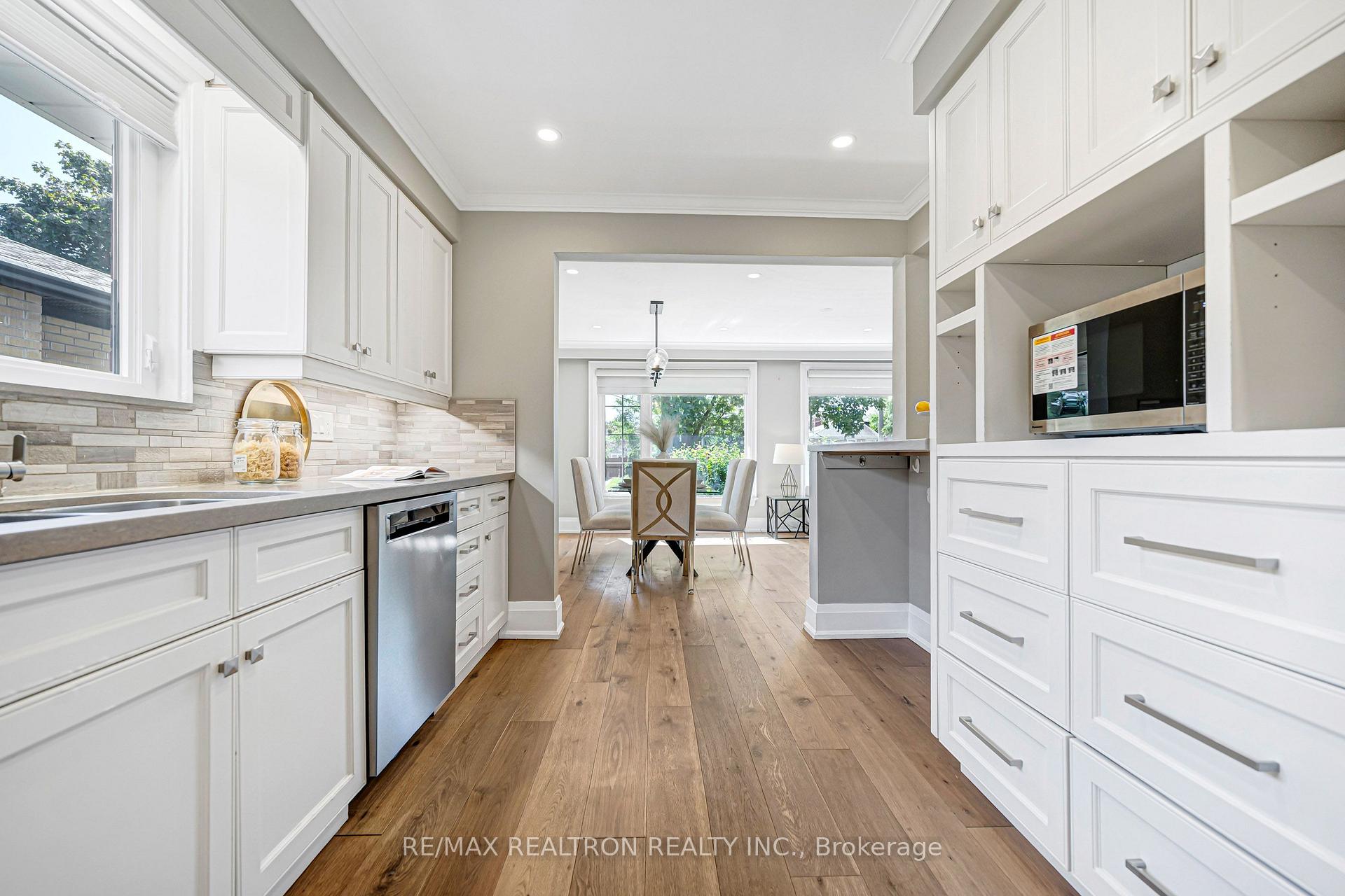 Photo 13 of 44 Fenley Drive, Etobicoke, Kingsview Village-The Westway — HOMEH