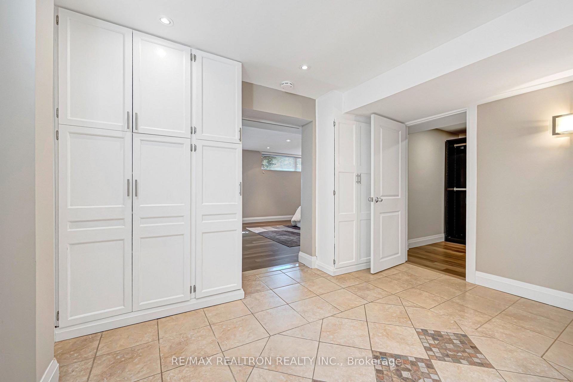 Photo 21 of 44 Fenley Drive, Etobicoke, Kingsview Village-The Westway — HOMEH