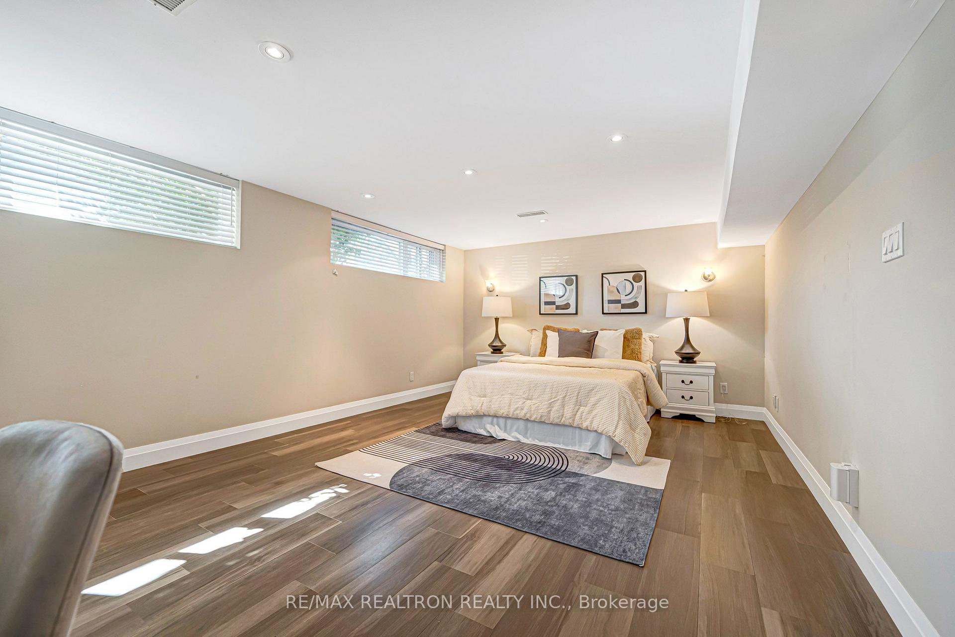 Photo 22 of 44 Fenley Drive, Etobicoke, Kingsview Village-The Westway — HOMEH