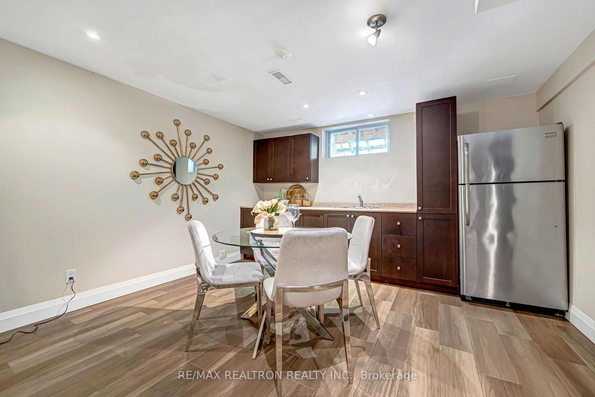 Photo 26 of 44 Fenley Drive, Etobicoke, Kingsview Village-The Westway — HOMEH