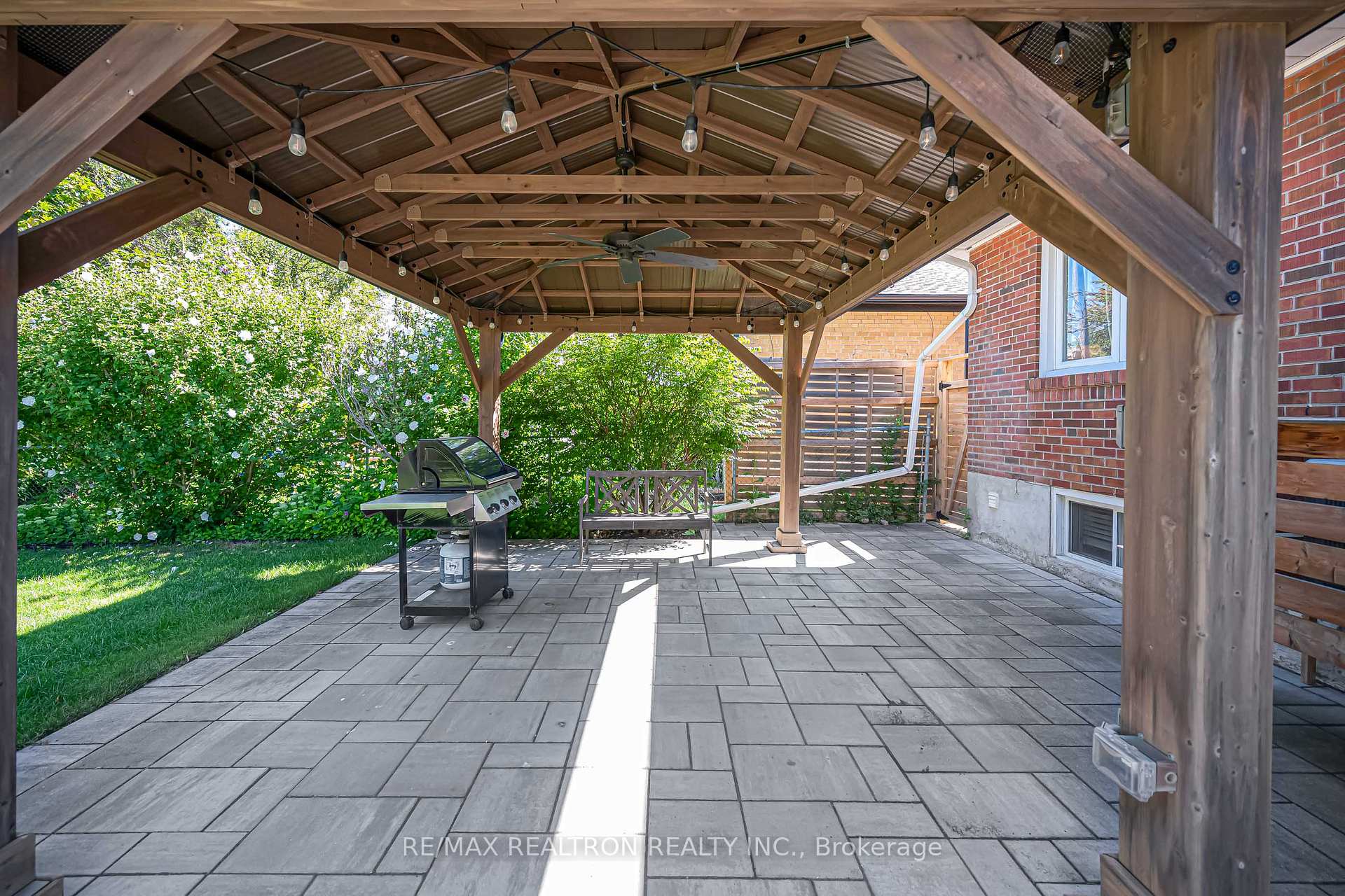 Photo 34 of 44 Fenley Drive, Etobicoke, Kingsview Village-The Westway — HOMEH