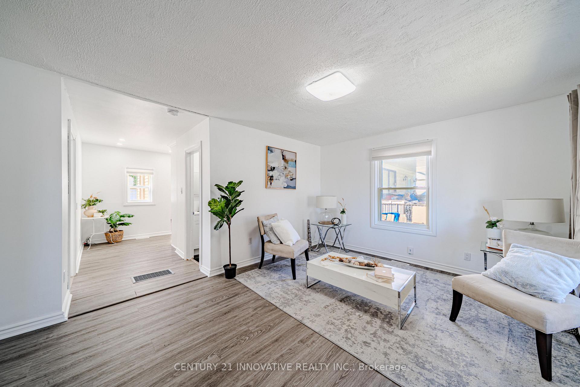 Photo 10 of 1 Edward Street, Ajax, Central — HOMEH