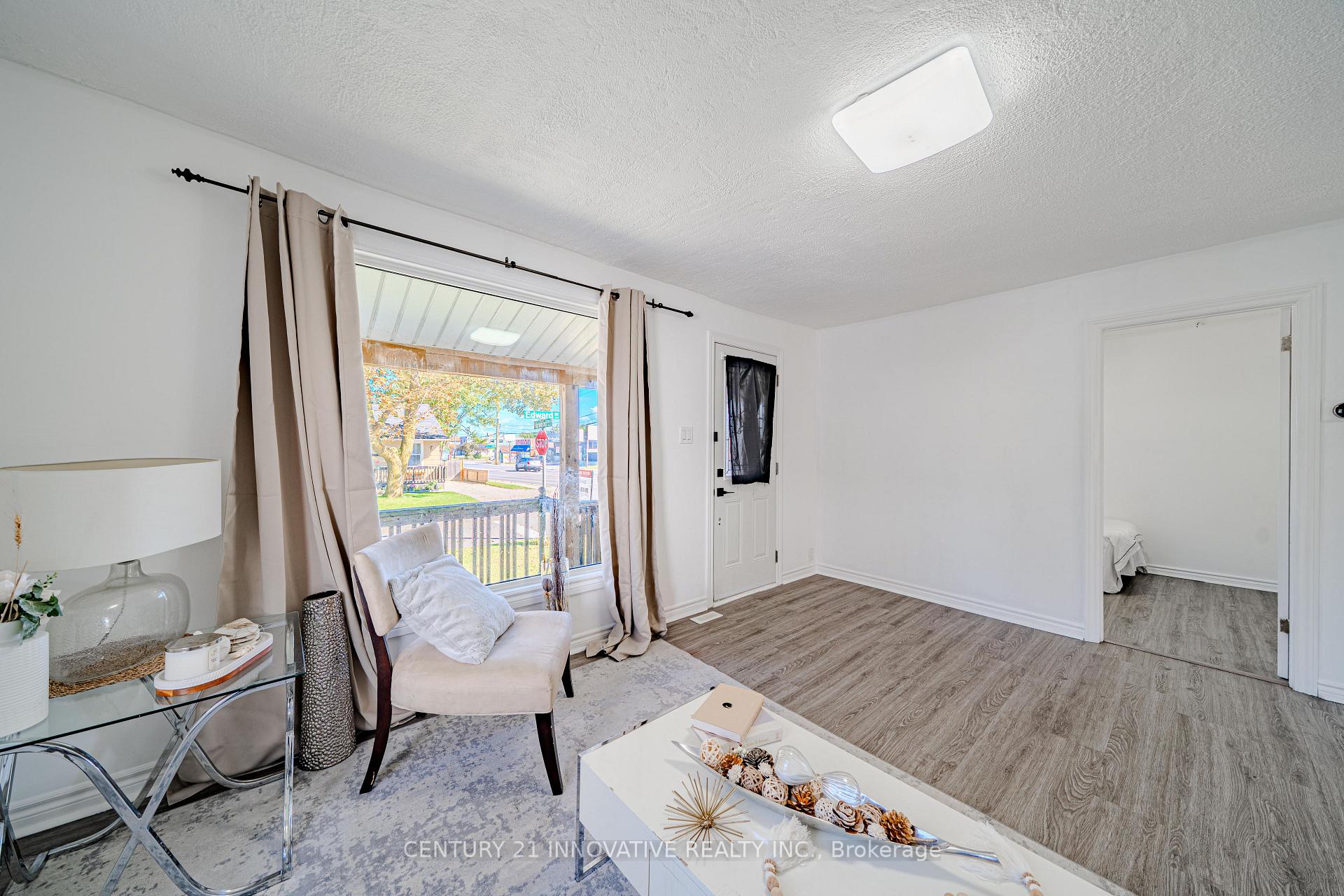 Photo 12 of 1 Edward Street, Ajax, Central — HOMEH