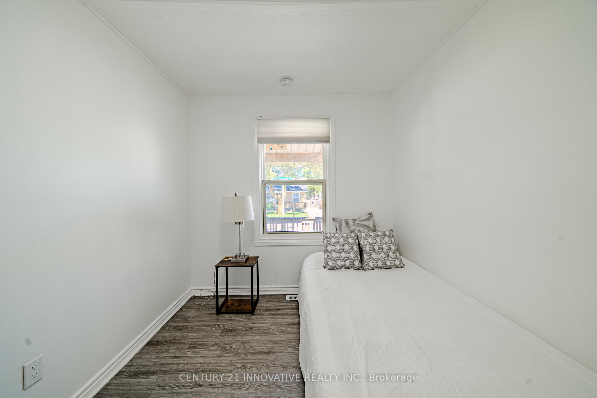 Photo 27 of 1 Edward Street, Ajax, Central — HOMEH