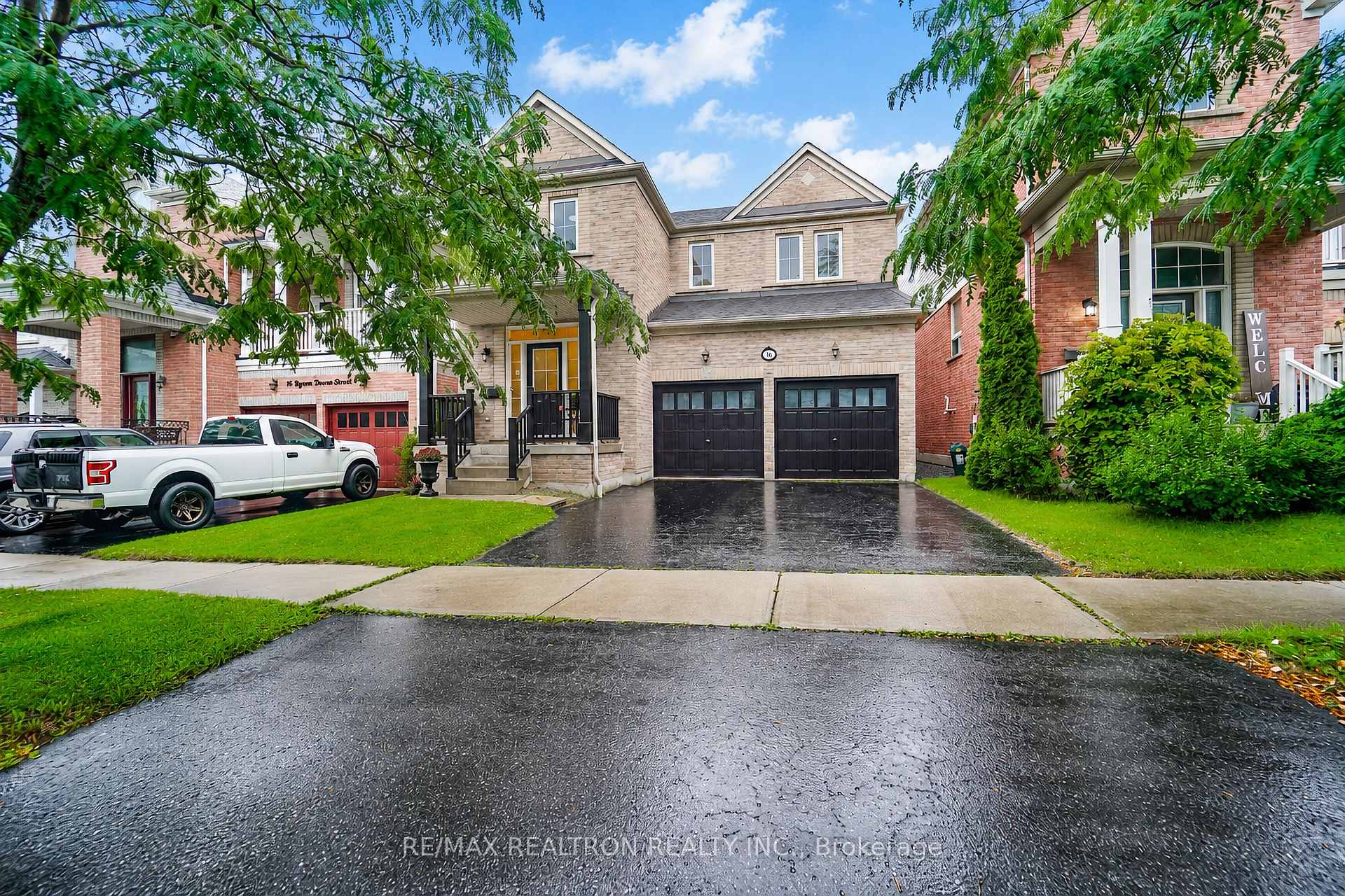 Photo 3 of 18 Byram Downs Street, Ajax, Central East — HOMEH