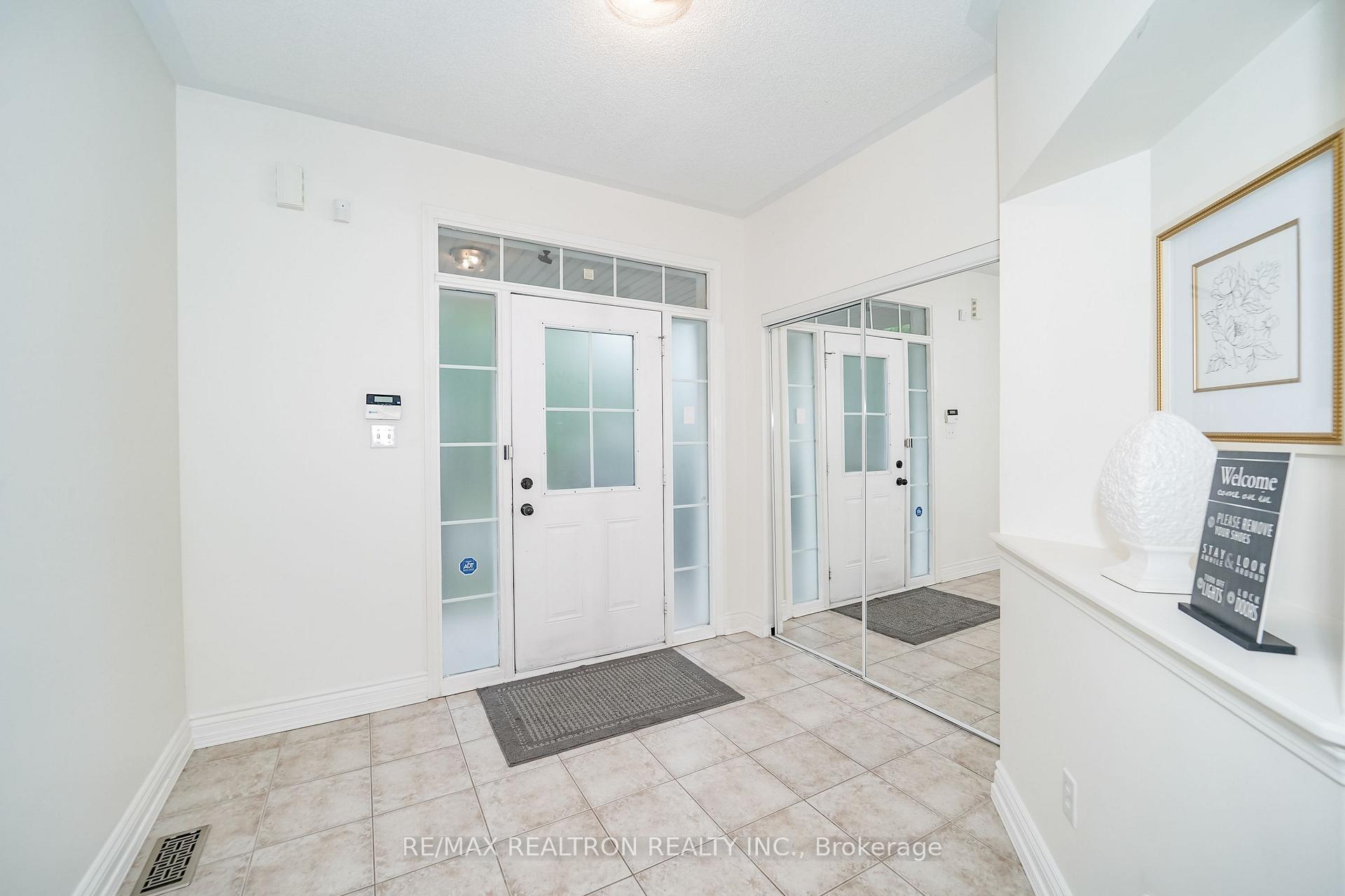 Photo 5 of 18 Byram Downs Street, Ajax, Central East — HOMEH