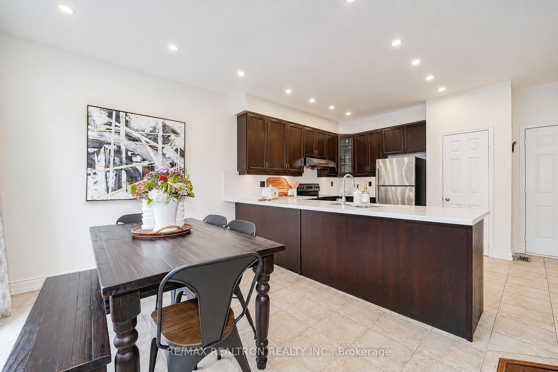 Photo 10 of 18 Byram Downs Street, Ajax, Central East — HOMEH
