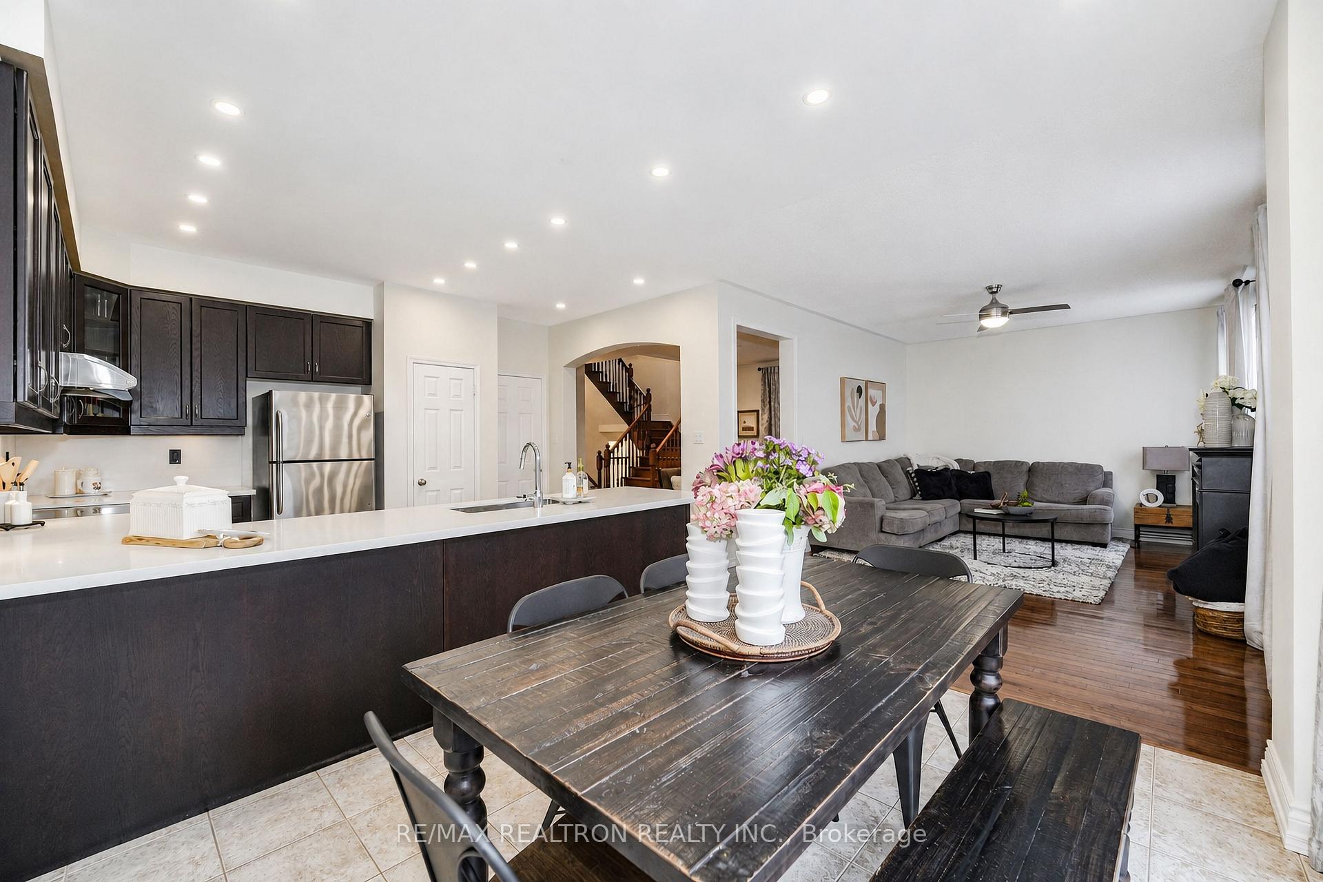 Photo 11 of 18 Byram Downs Street, Ajax, Central East — HOMEH