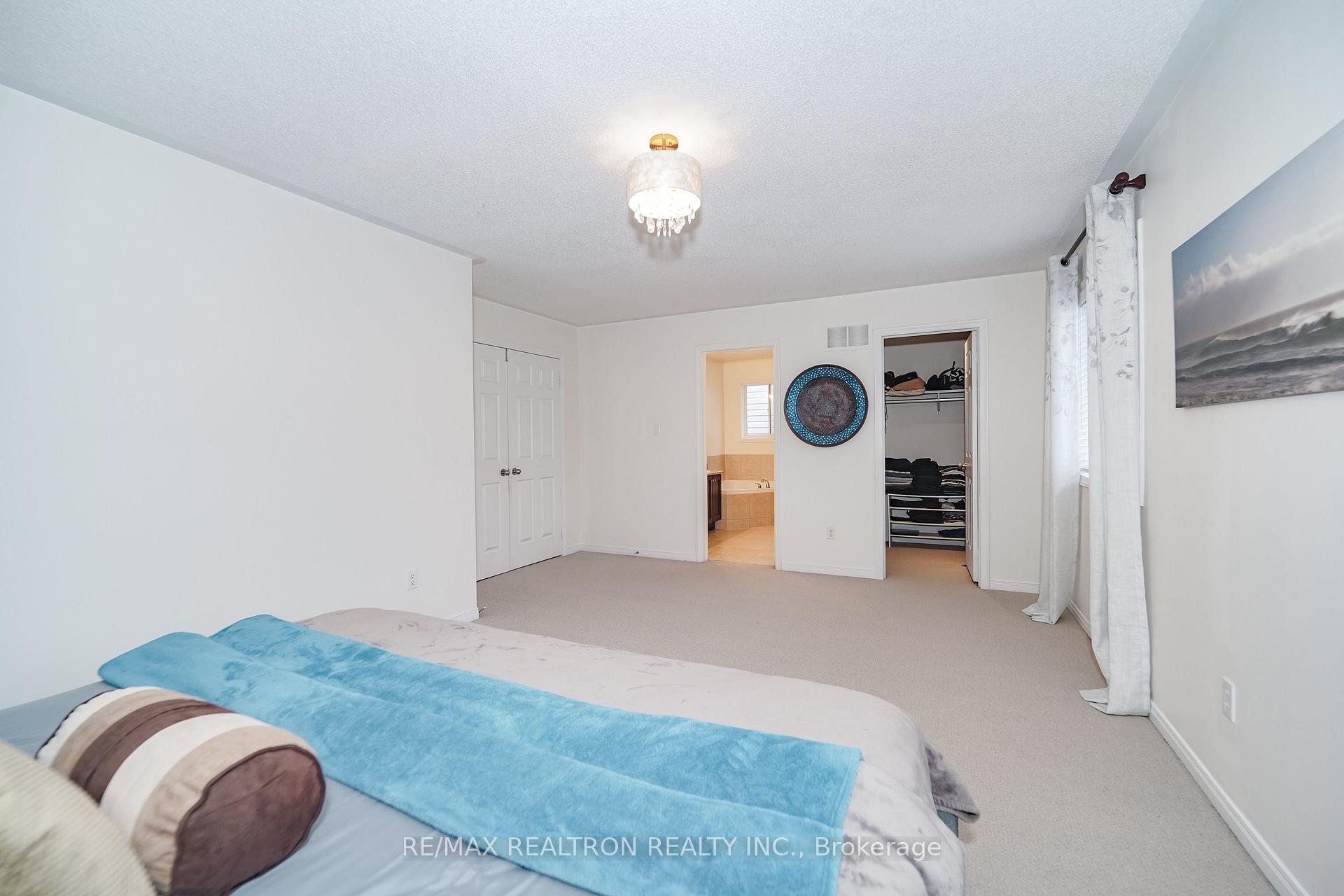 Photo 21 of 18 Byram Downs Street, Ajax, Central East — HOMEH