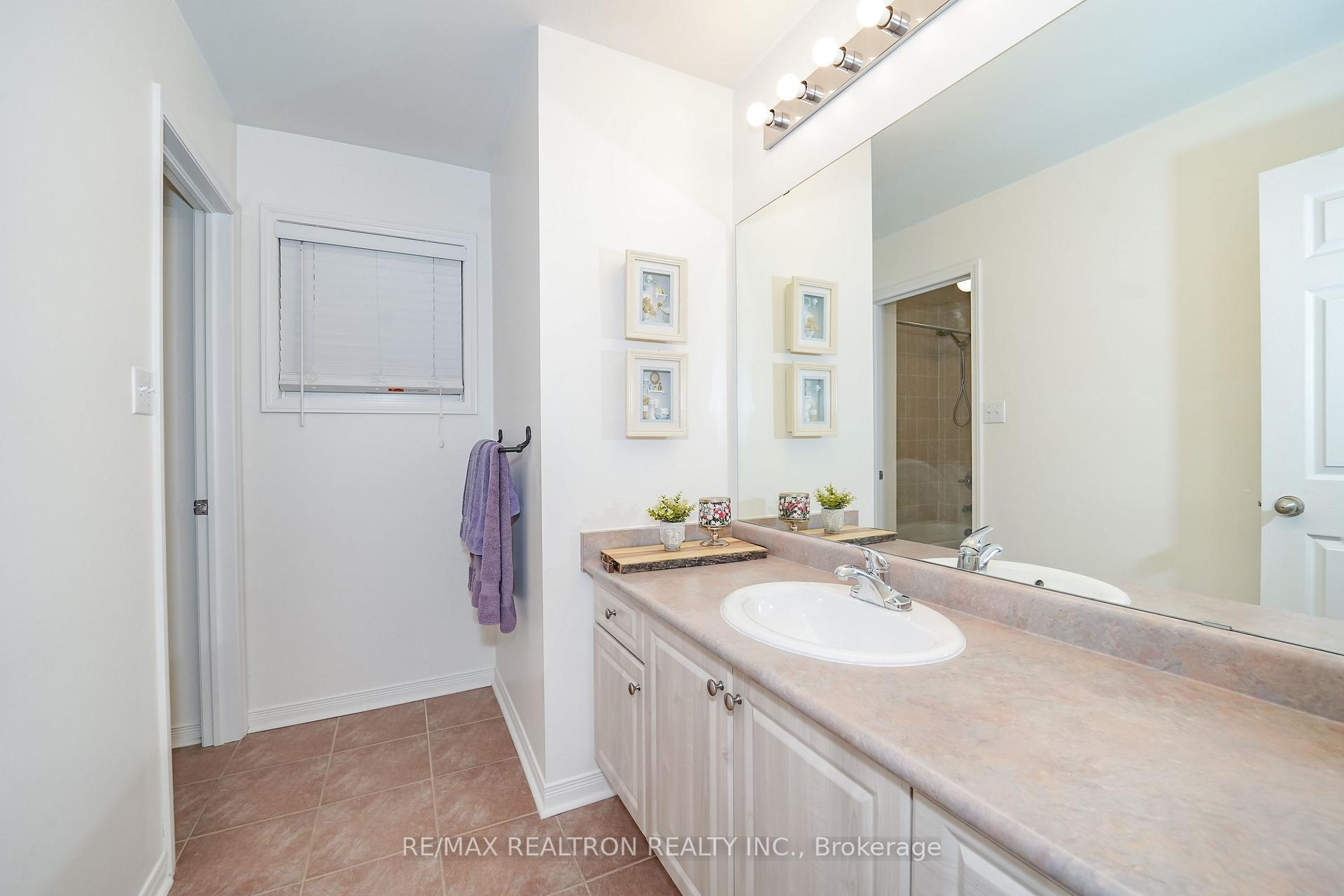 Photo 27 of 18 Byram Downs Street, Ajax, Central East — HOMEH