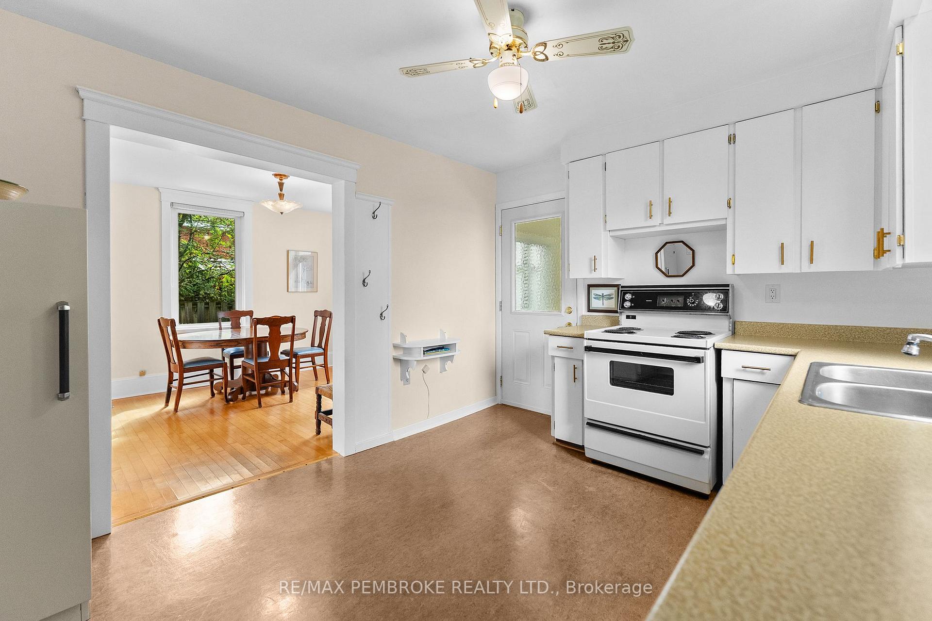 Photo 12 of 348 Esther Street, Pembroke, Pembroke — HOMEH