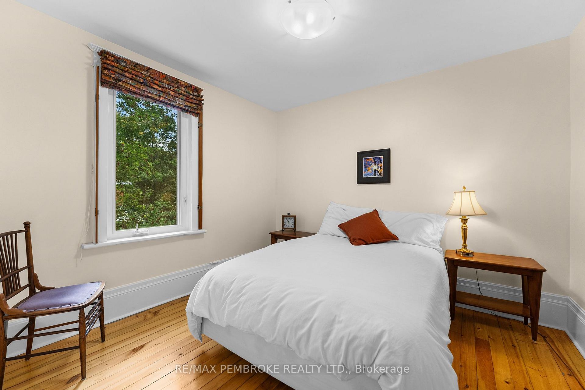 Photo 14 of 348 Esther Street, Pembroke, Pembroke — HOMEH