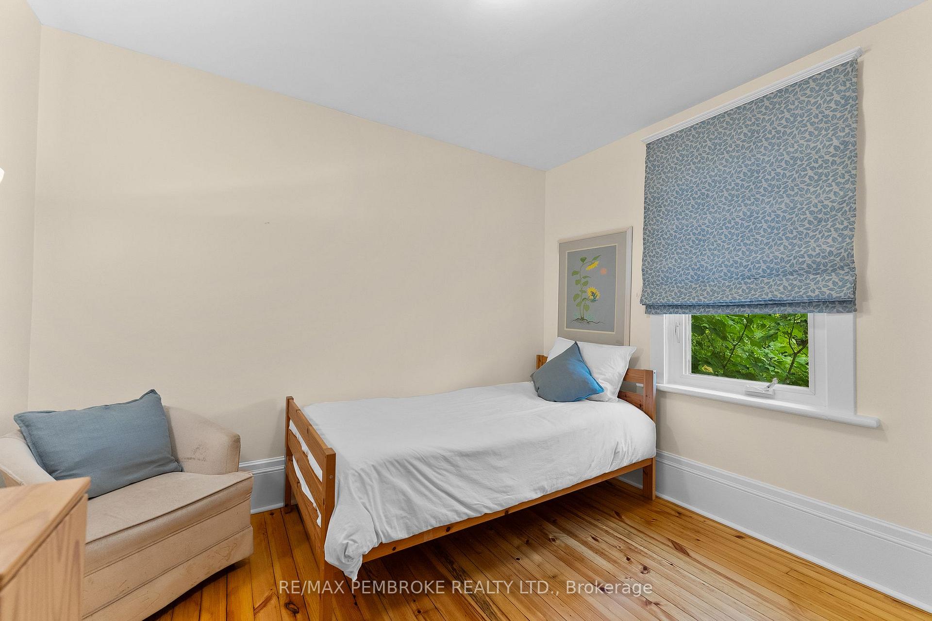 Photo 17 of 348 Esther Street, Pembroke, Pembroke — HOMEH