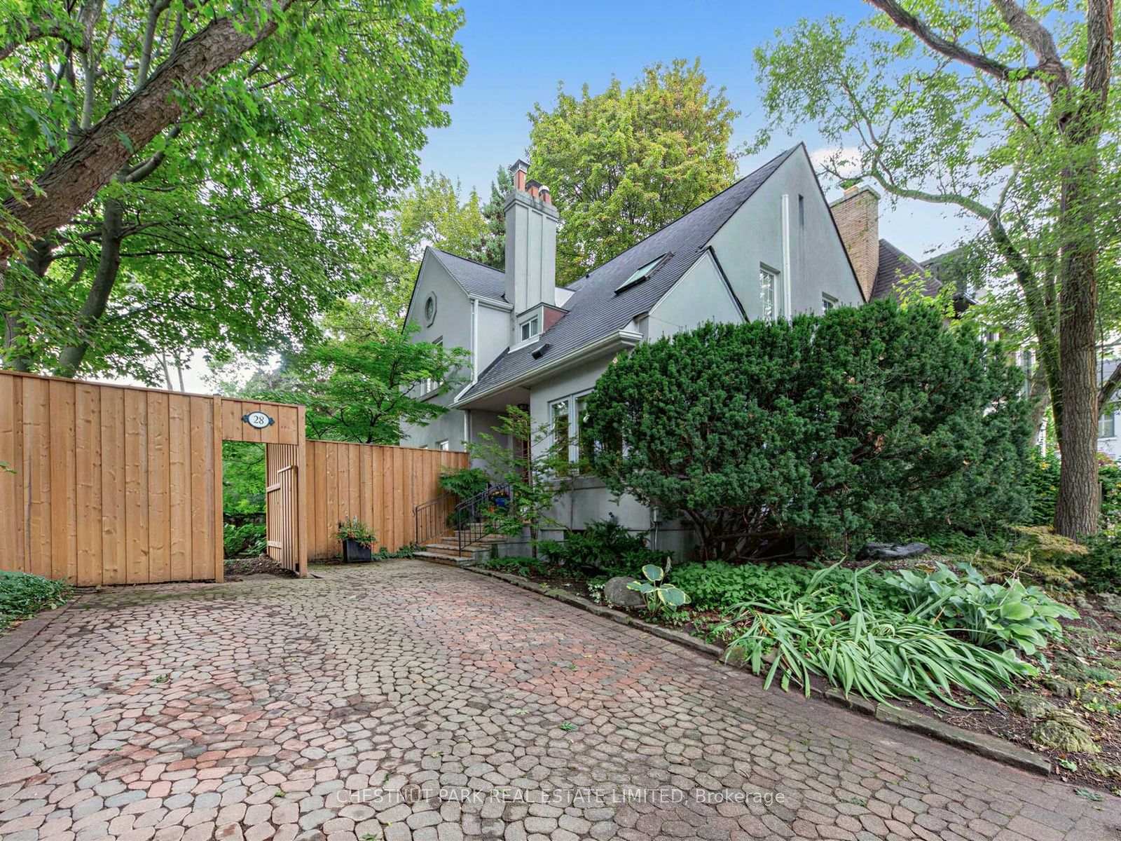 Photo 3 of 28 Clifton Road, Toronto, Rosedale-Moore Park — HOMEH